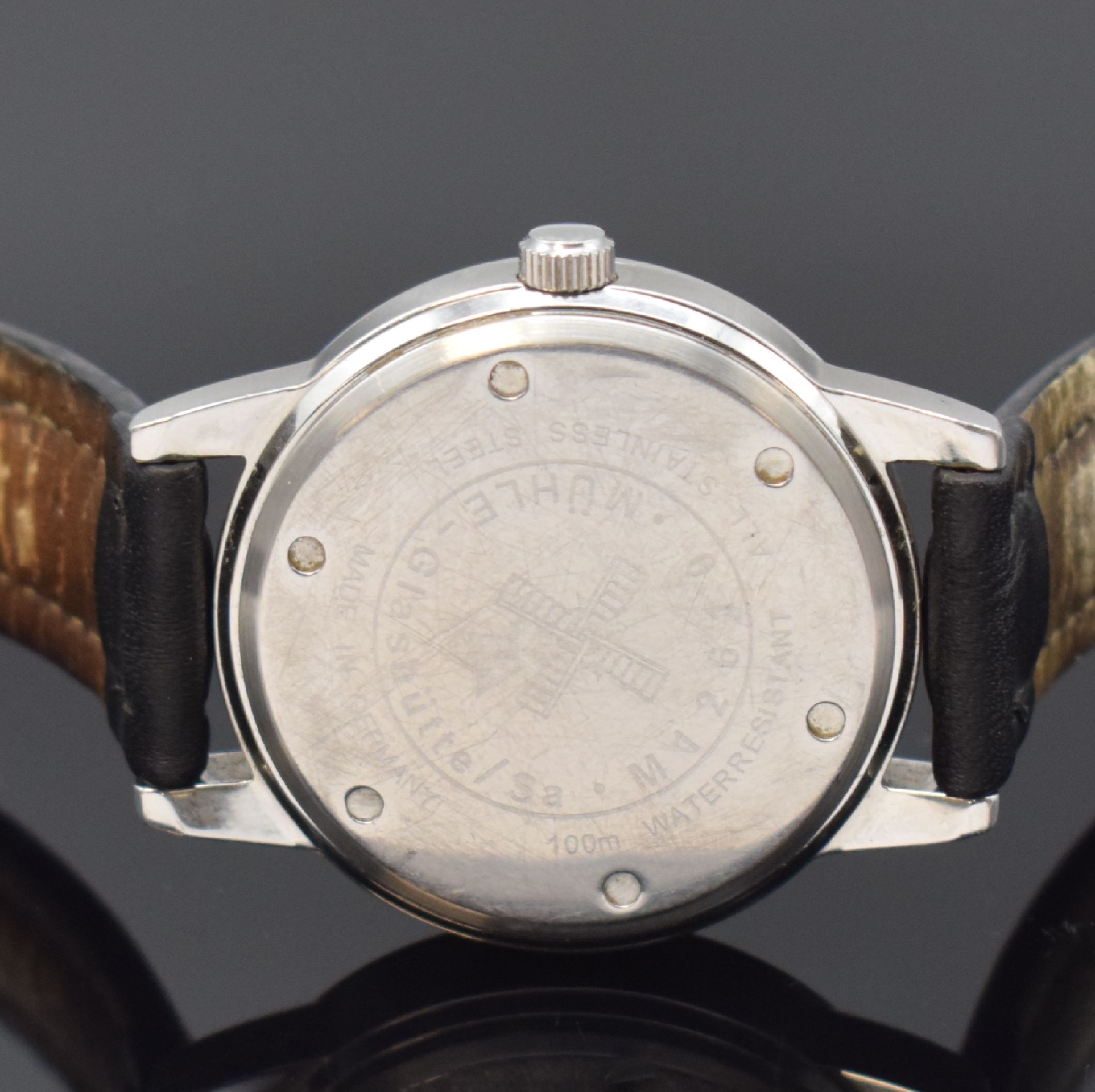 Detail c: NAUTISCHE INSTRUMENTE MÜHLE GLASHÜTTE Sports M12 Herrenarmbanduhr in Stahl Referenz M12610, Deutschland um 2000, Automatik, Boden u. Krone ...