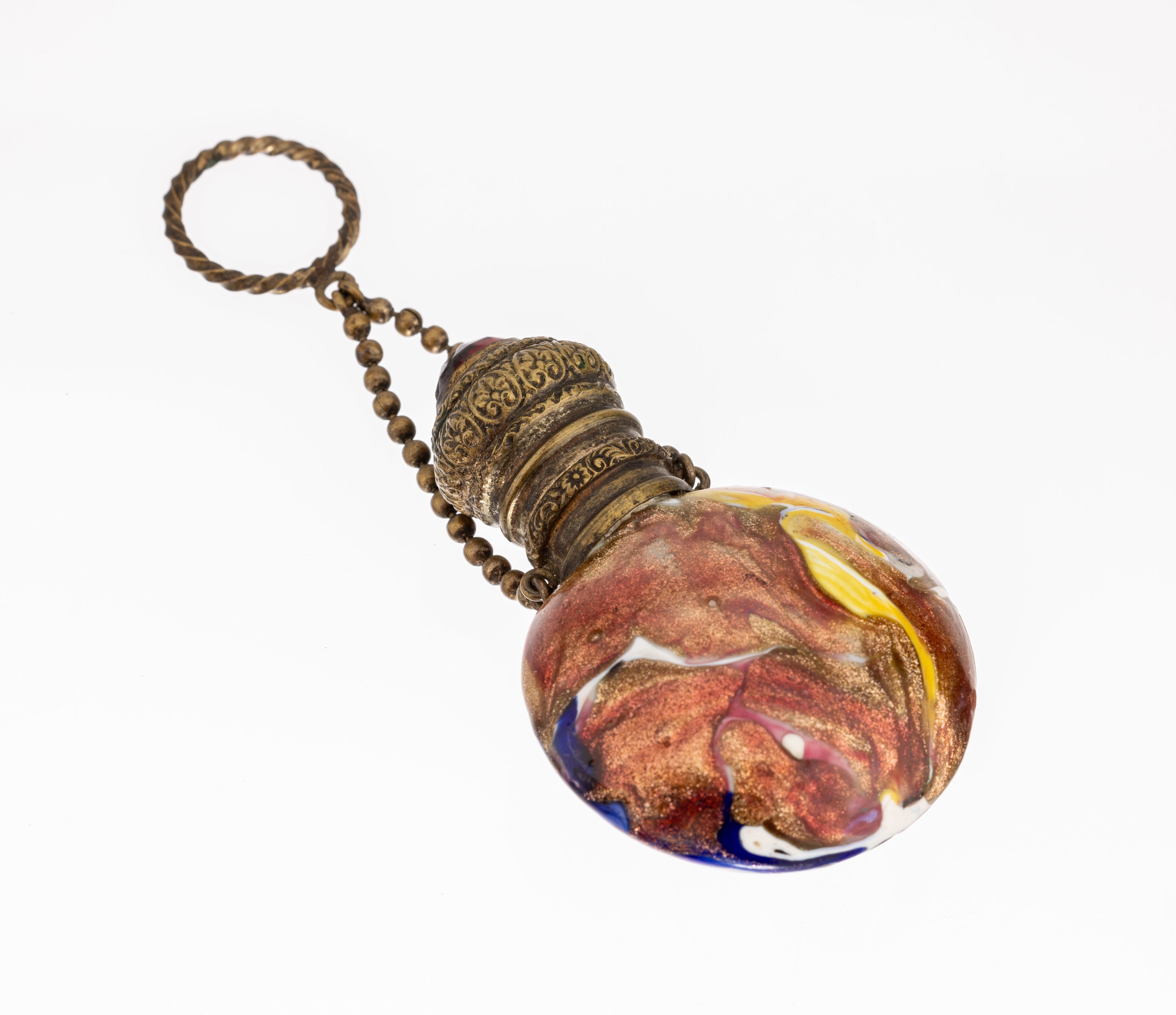Snuffbottle, Italien Murano 1835-1845, Schichtglas, zwischen den Schichten bunte Einschmelzungen mit Jaspiseffekt, als Ganzes in die Form geblasen, ...