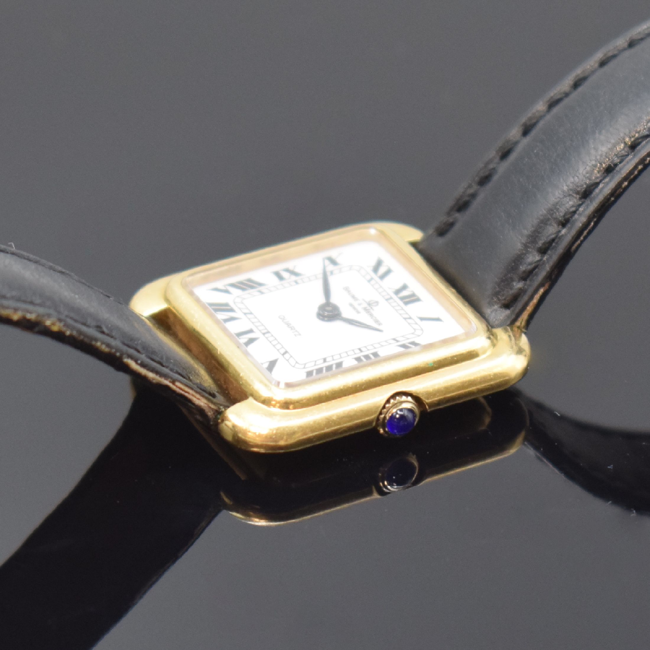 Detail b: BAUME & MERCIER Damenarmbanduhr in GG 750/000 Referenz 48364, Schweiz um 1980, quarz, 2- teil. gestuftes Gehäuse, Boden aufgedr., Krone mit ...