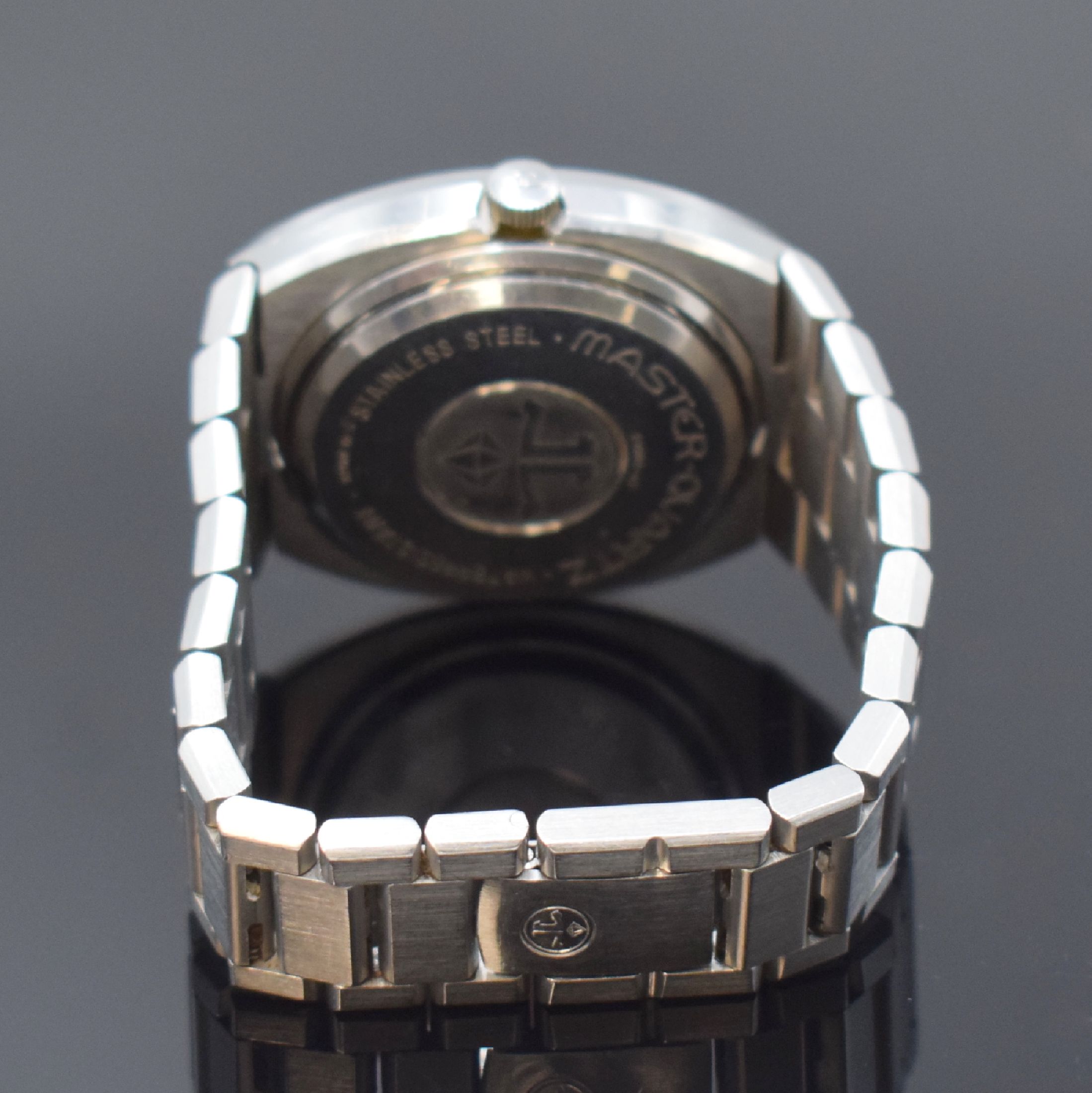 Detail b: Jaeger-LeCoultre Master-Quarz große Herrenarmbanduhr in Stahl Referenz 23302-42,Schweiz um 1970, quarz, massives 2-teiliges Geh., Boden aufgedr., ...