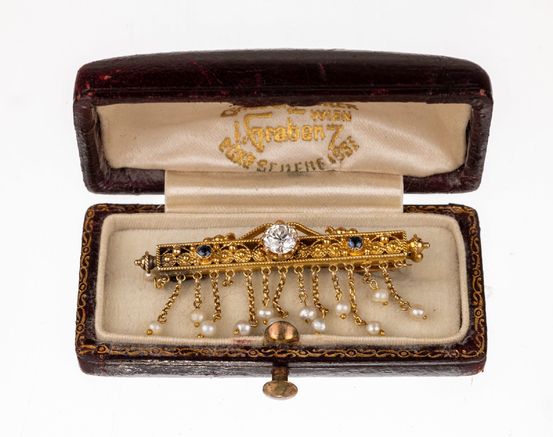 Detail a: 14 kt Gold Diamant-Saphir-Brosche mit Perlen, GG 585/000, um 1880, sehr feine Handarbeit,länglich mit Filigranarbeit, 1 Altschliffdiamant ca. 0.45 ...