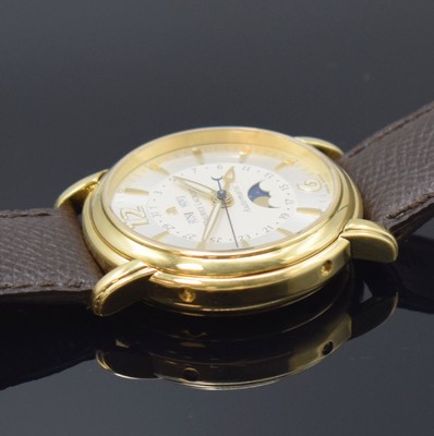 26680820d - MAURICE LACROIX 18k yellow gold gents wristwatch from the Masterpiece series model Phase de Lune reference MP 6427, self winding, leather strap with original 18k yellow gold buckle, on both sides glazed, case back 6- times screwed, silvered duoton-dial with raised indices, display of hours, minutes, sweep seconds, day, date, month & moon phase, correction at the sides in case inserted, diameter approx. 38 mm, condition 2