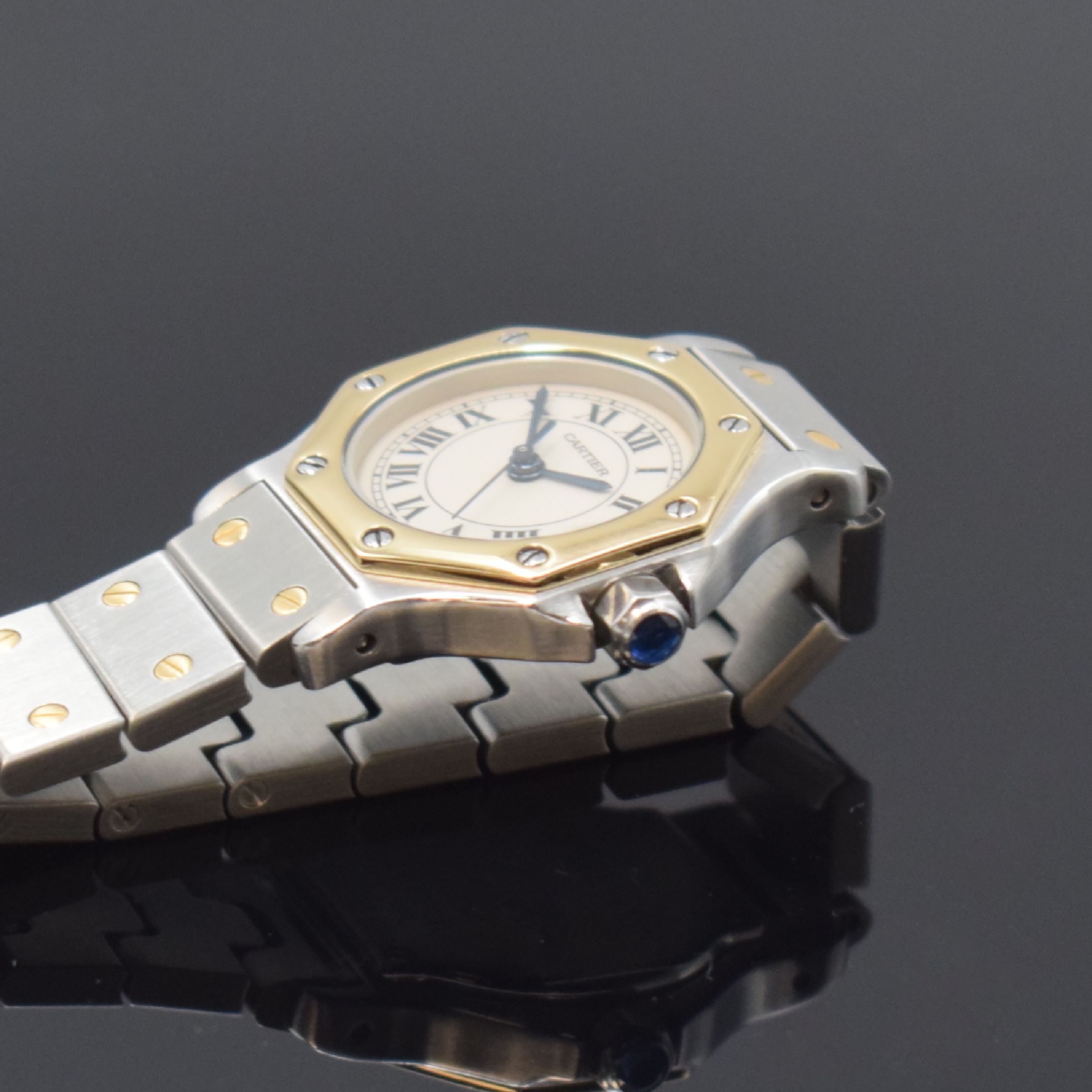 Detail c: CARTIER Damenarmbanduhr Santos Ronde Referenz 187903, Schweiz um 1995, Edelstahl/Gold kombiniert inkl. Gliederband m. dopp. Faltschl., quarz, Boden ...