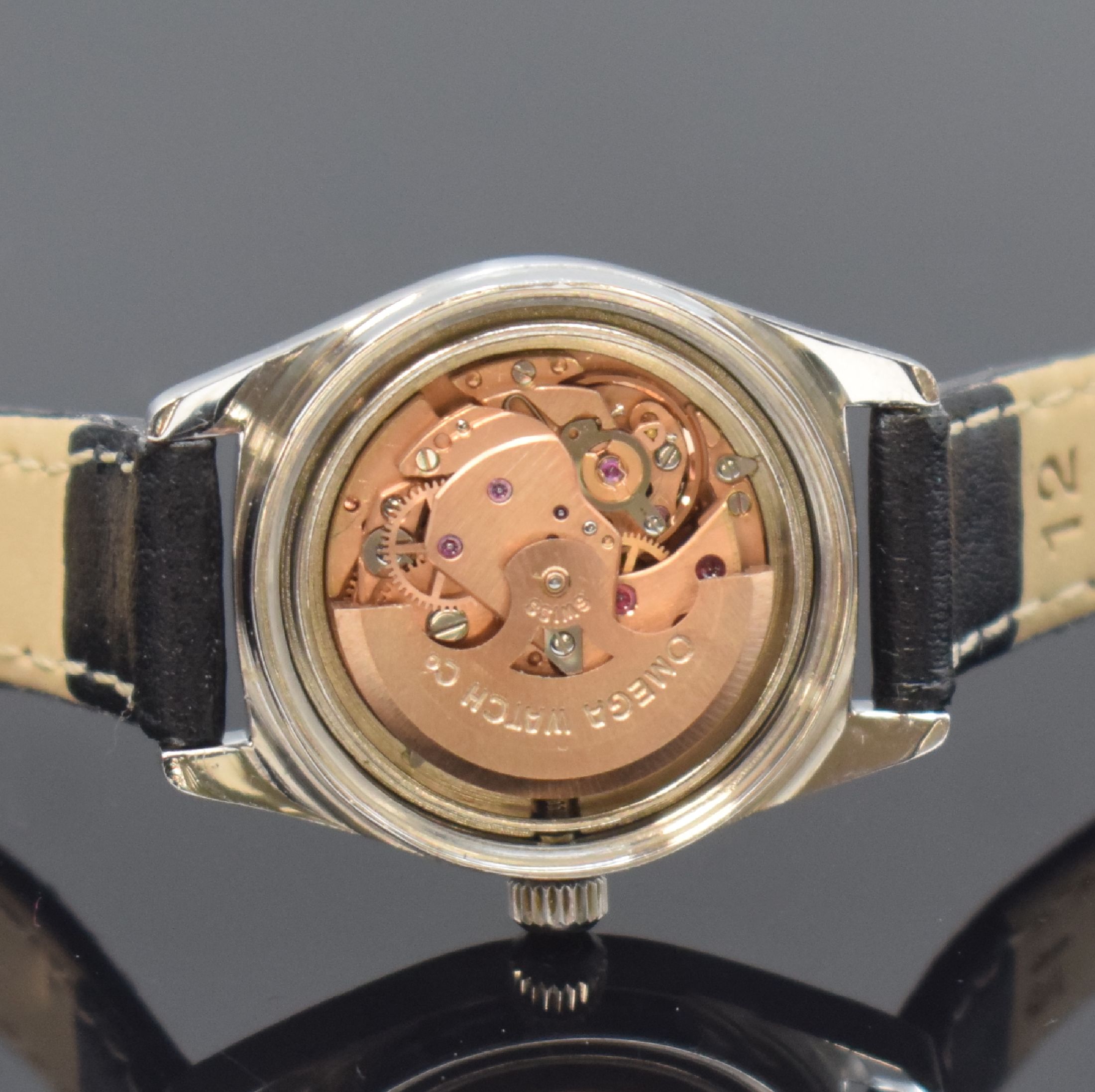 Detail e: OMEGA Geneve Damenarmbanduhr Referenz 566.036, Automatik, Schweiz um 1970, Edelstahlgeh., Boden verschr., silb. Zifferbl. m. aufgel. Indizes, Werk ...