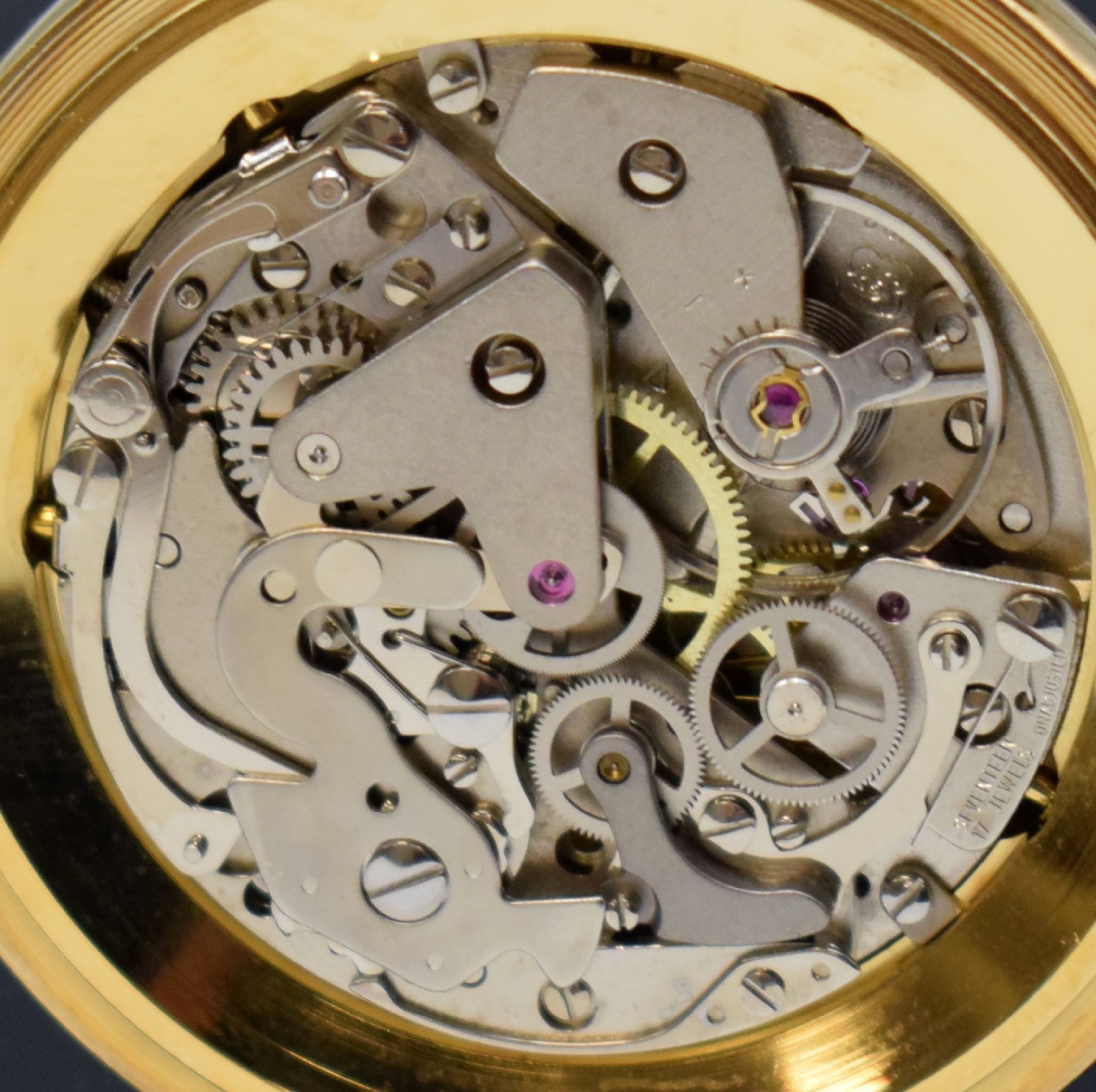 Detail h: MASIS ungetragene Herrentaschenuhr mit Chronograph, Mondphase und Datum Kaliber Valjoux 7733, Schweiz um 1970, Handaufzug, verg. 3-teil. Gehäuse, ...