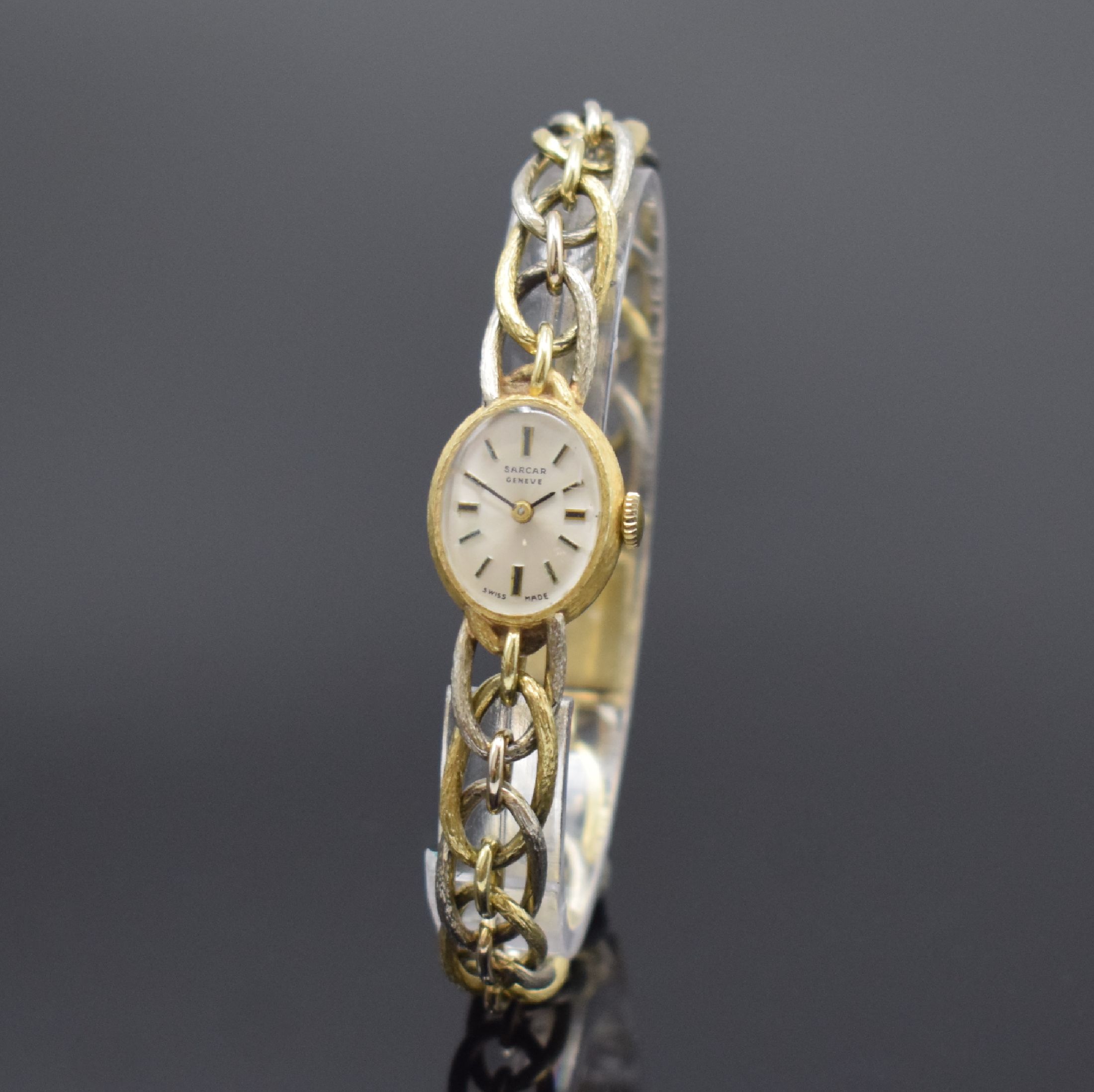 SARCAR Geneve Damenarmbanduhr in GG und WG 585/000 mit ausgefallenem Gliederband, Schweiz um 1970, Handaufzug, 2-teil. Gehäuse, Boden gedr., silb. ...