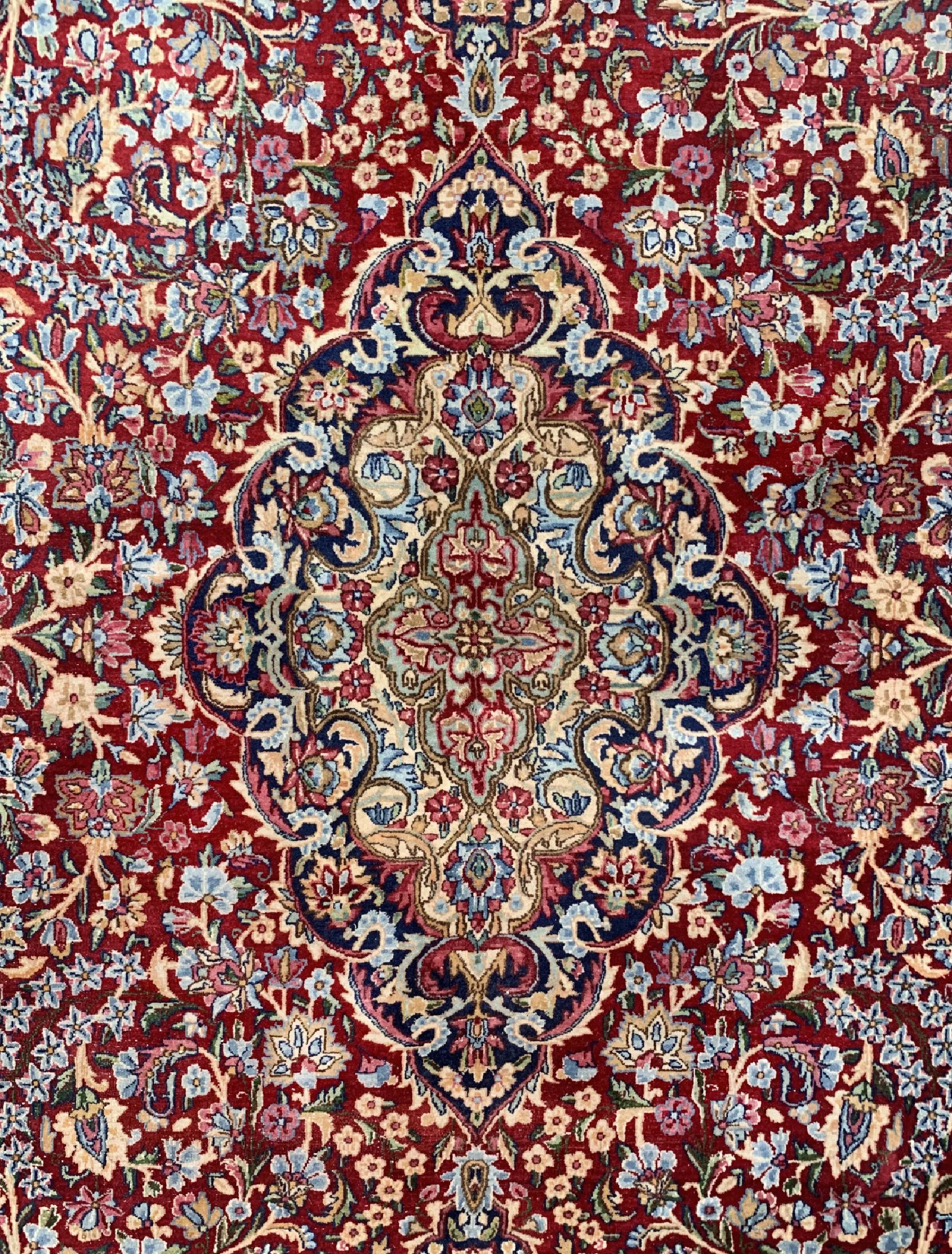 Detail c: Kerman, Persien, um 1940/50, Wolle auf Baumwolle, ca. 402 x 302 cm, EHZ: 3