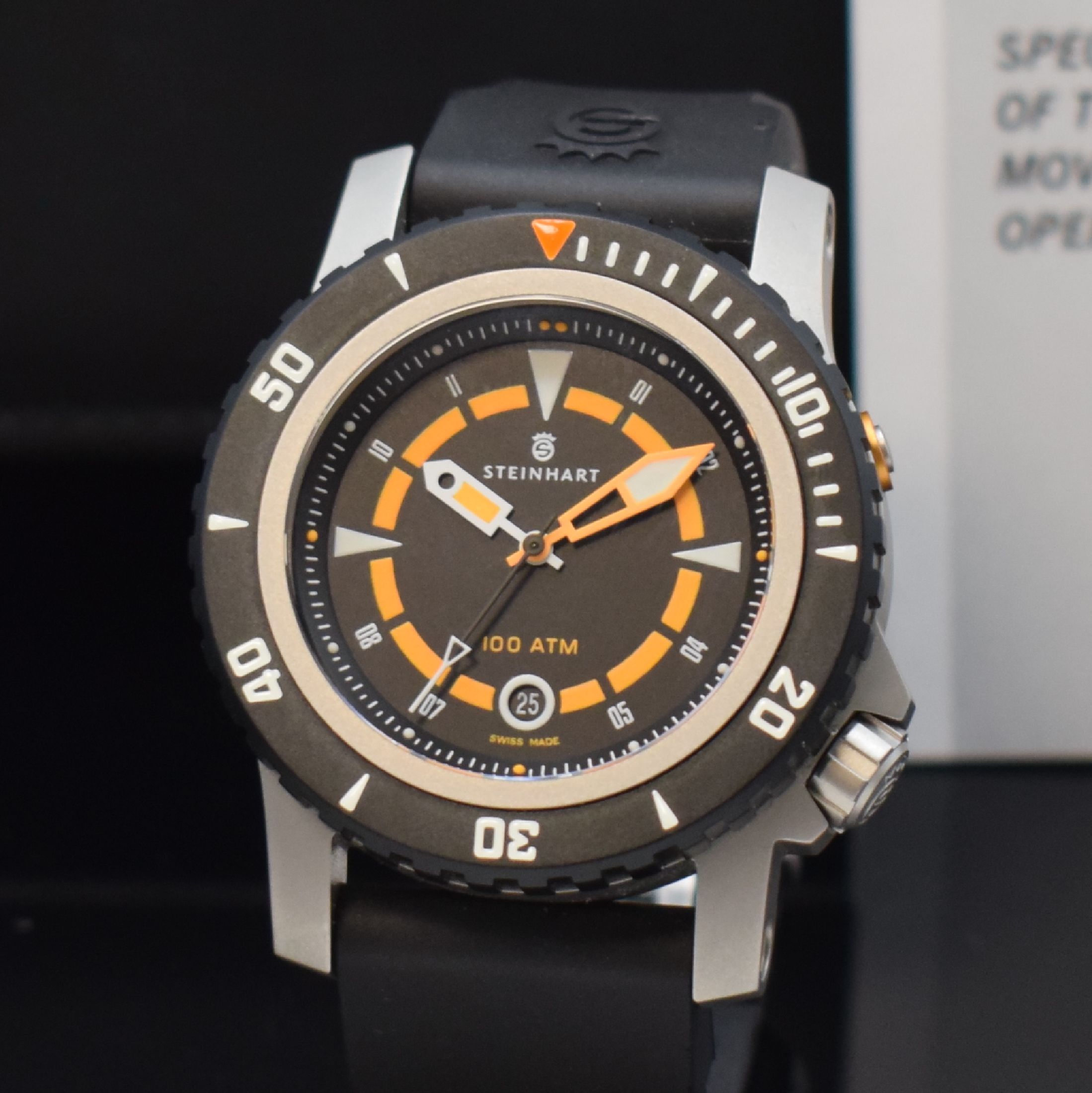 Detail a: STEINHART Triton Herrenarmbanduhr, Schweiz um 2012, Automatik, verschr. Edelstahlgeh., orig. Kautschukband m. dopp. Faltschl., ab Hersteller ...