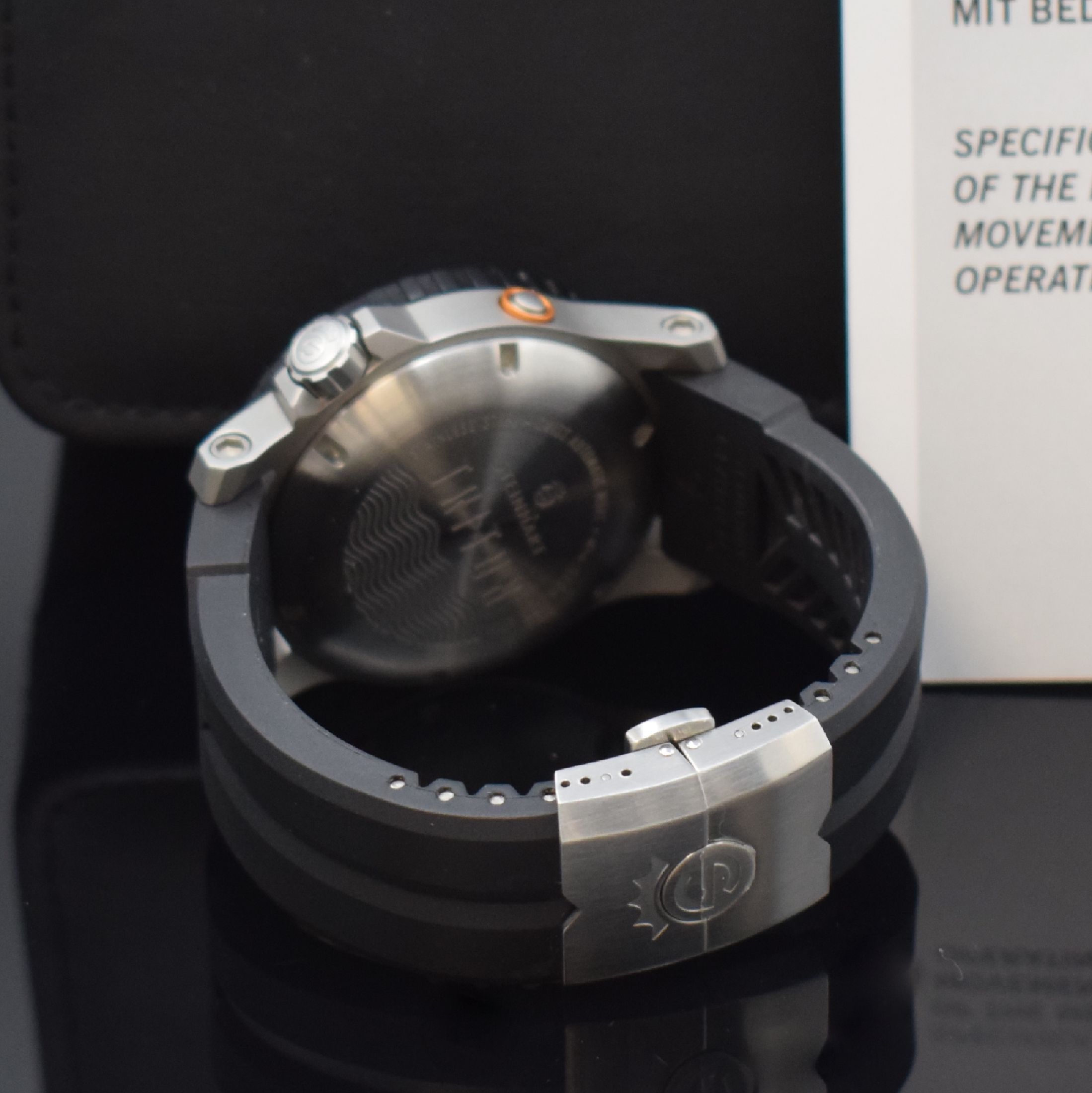 Detail b: STEINHART Triton Herrenarmbanduhr, Schweiz um 2012, Automatik, verschr. Edelstahlgeh., orig. Kautschukband m. dopp. Faltschl., ab Hersteller ...