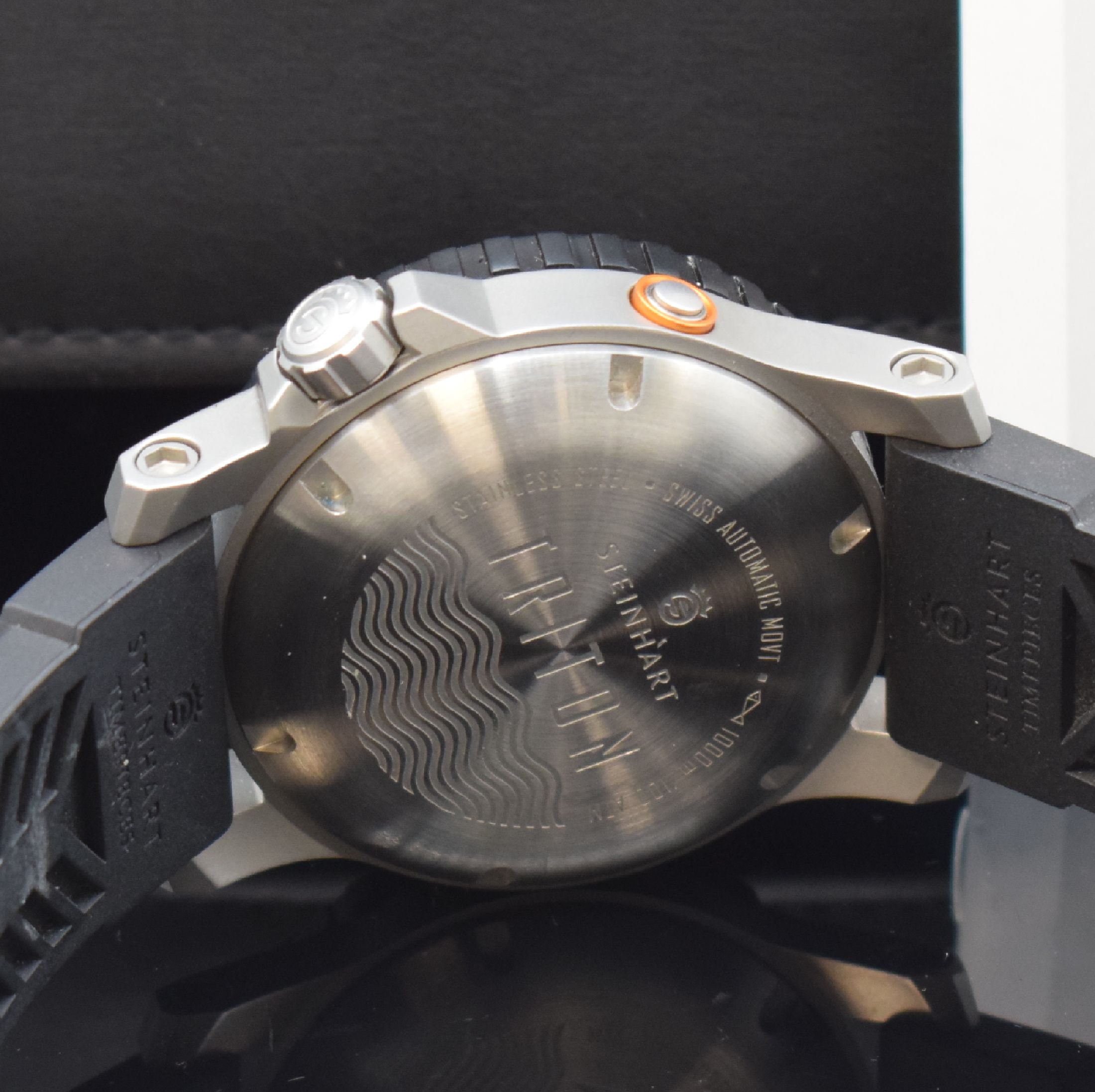 Detail d: STEINHART Triton Herrenarmbanduhr, Schweiz um 2012, Automatik, verschr. Edelstahlgeh., orig. Kautschukband m. dopp. Faltschl., ab Hersteller ...