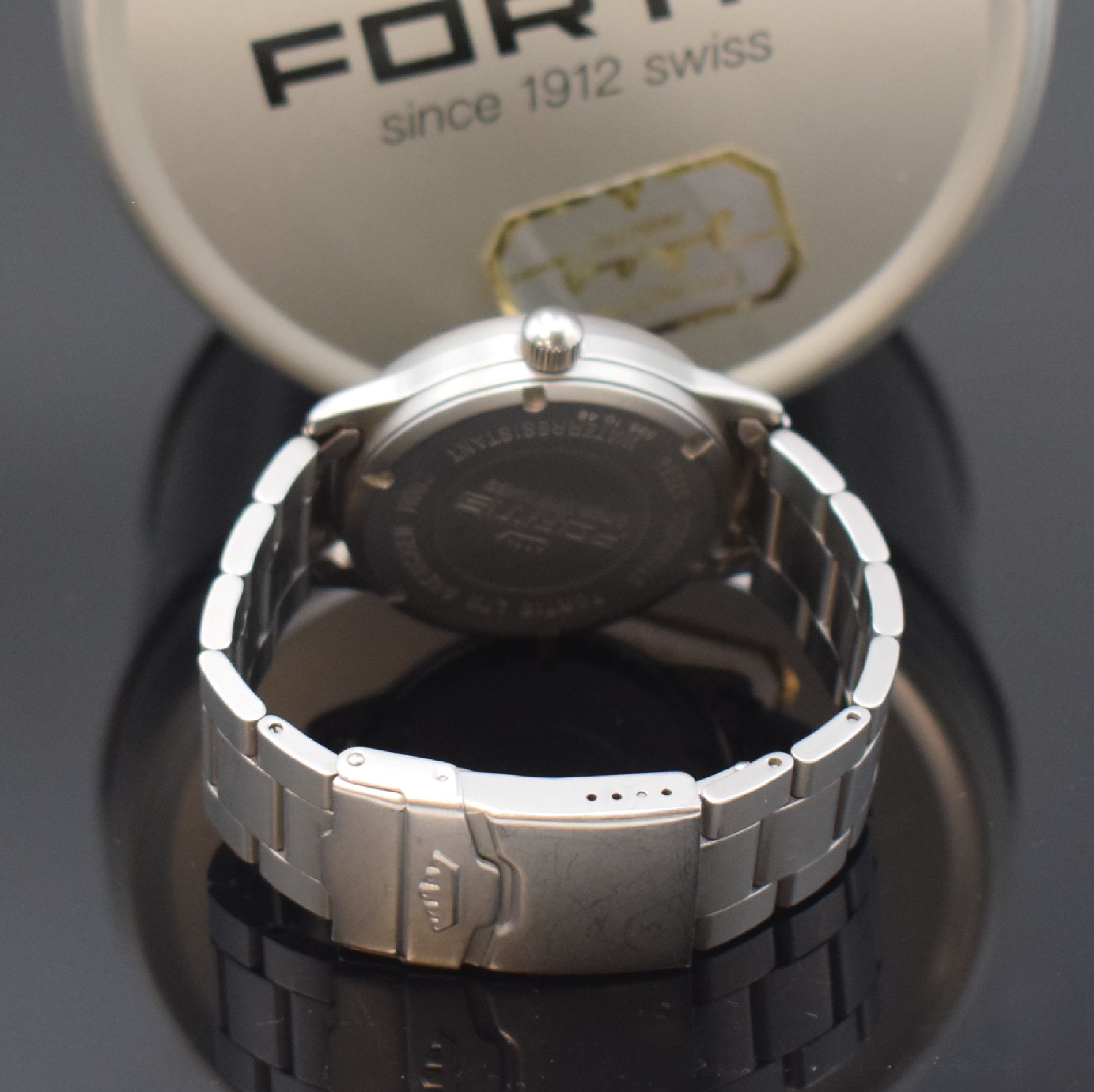 Detail b: FORTIS Flieger-Herrenarmbanduhr Referenz 595.10.46, Schweiz verk. lt. beil. Pap. 05/1998, Automatik, matt. Edelstahlgeh. inkl. orig. Gliederband m. ...