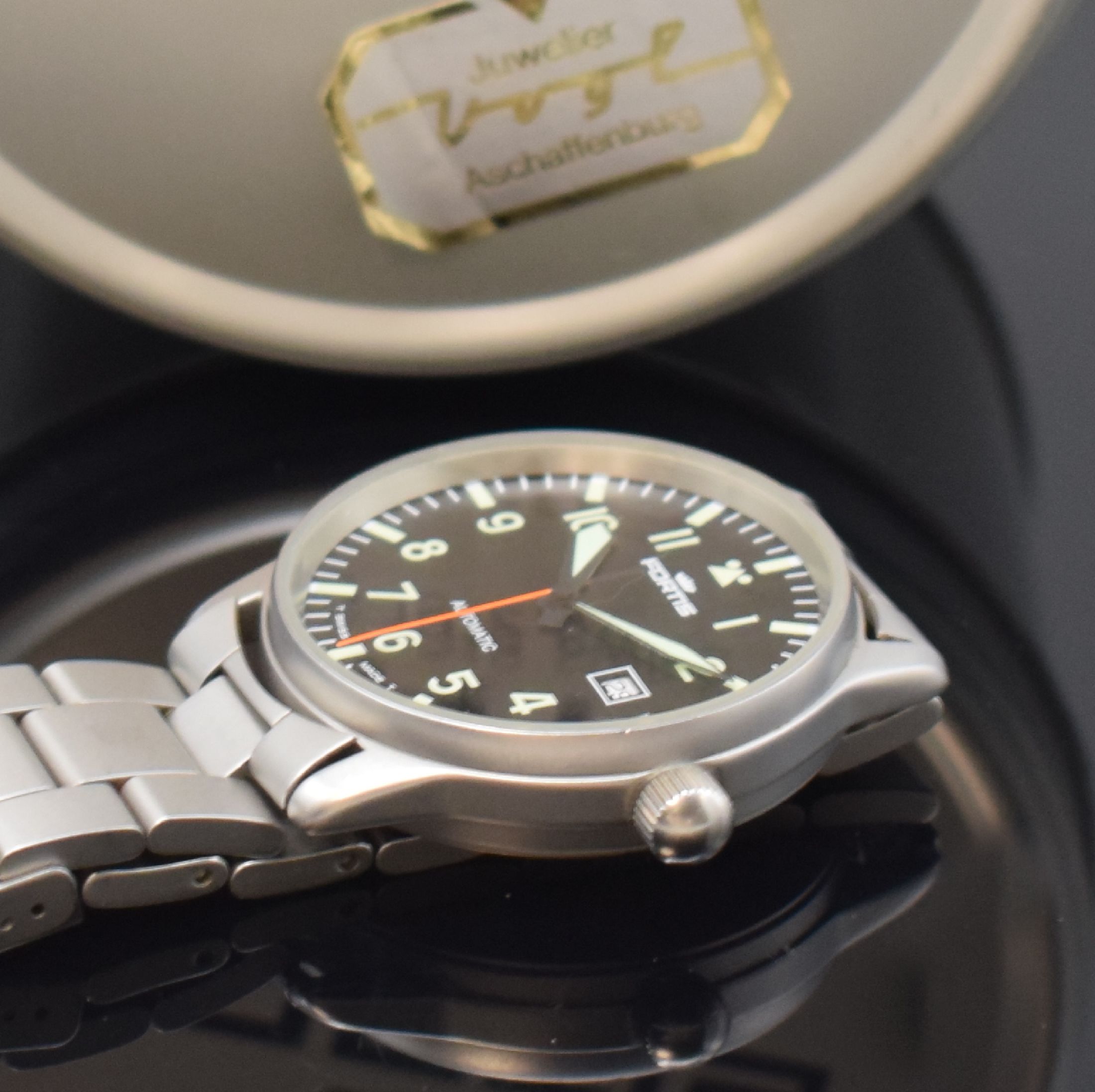 Detail c: FORTIS Flieger-Herrenarmbanduhr Referenz 595.10.46, Schweiz verk. lt. beil. Pap. 05/1998, Automatik, matt. Edelstahlgeh. inkl. orig. Gliederband m. ...