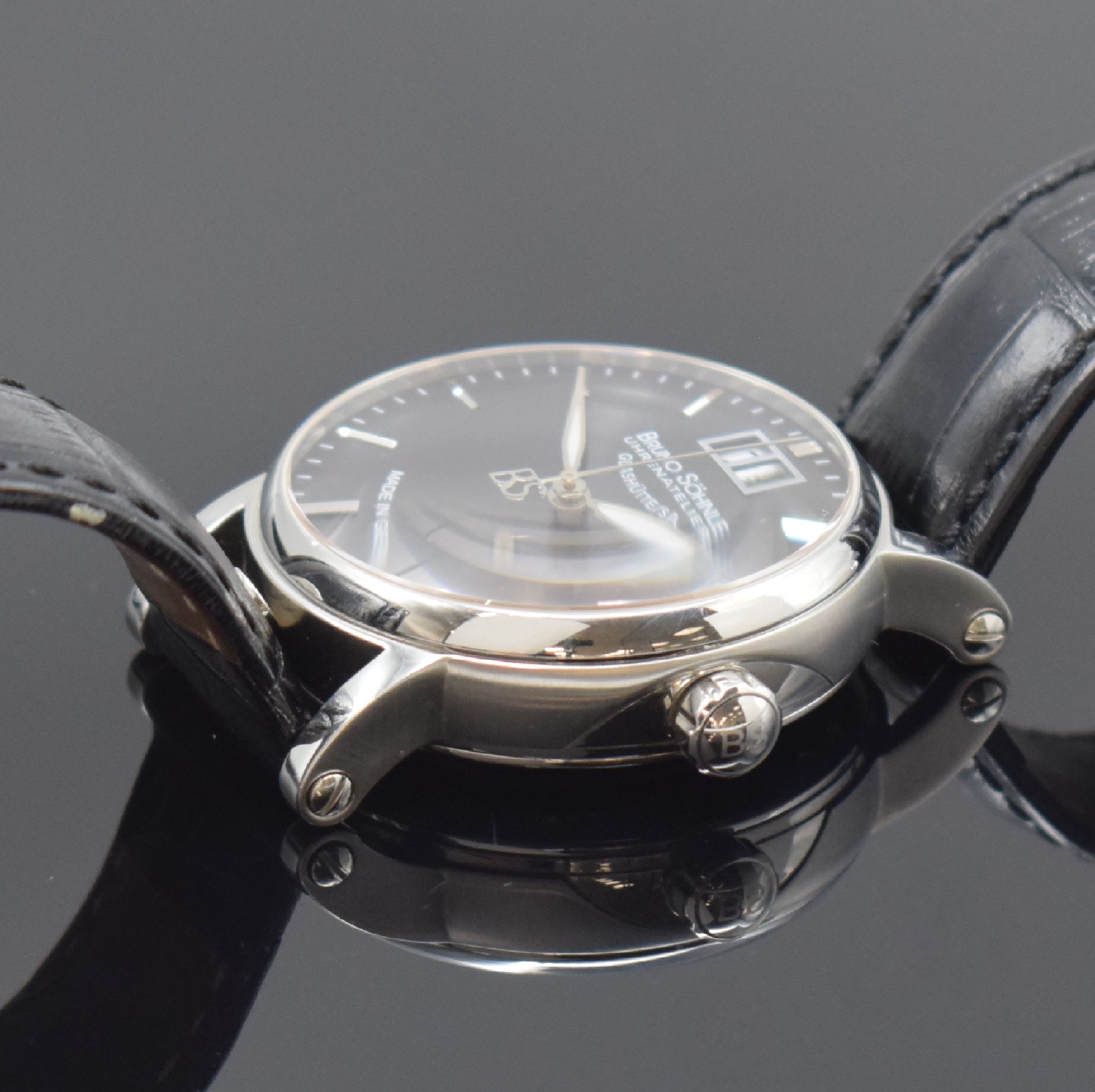 Detail c: BRUNO SÖHNLE Pesaro Herrenarmbanduhr in Stahl Referenz 1073, Deutschland um 2008, quarz, beids. vergl. Geh., Saphirglas, Boden 6-fach verschr., ...