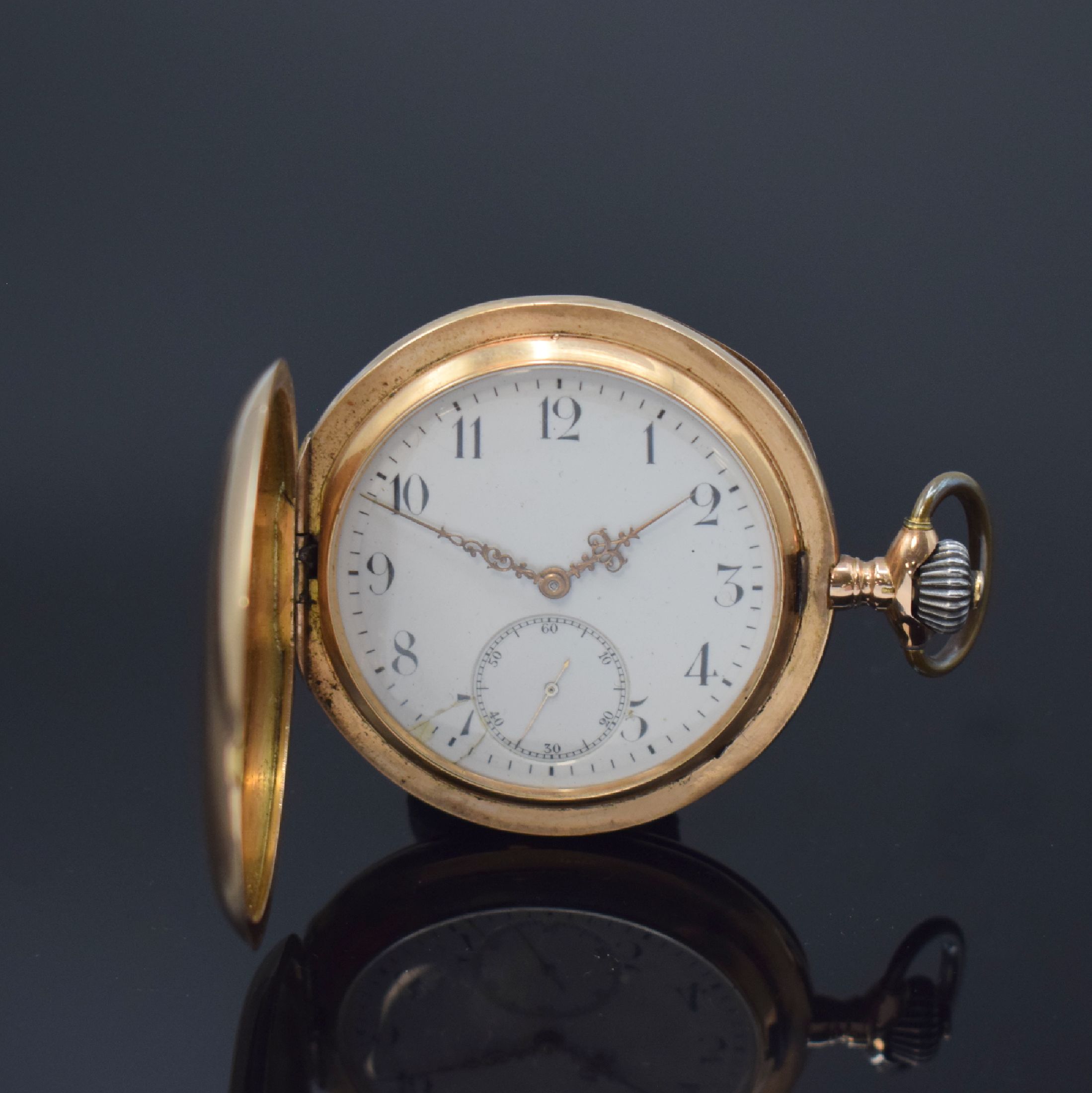 IWC Savonette in RG 585/000 mit Kaliber 53, Schweiz um 1907, 3-Deckel Goldgehäuse dell., Emailzifferbl. m. arab. Zahlen riss., gold. Zeiger, verg. ...