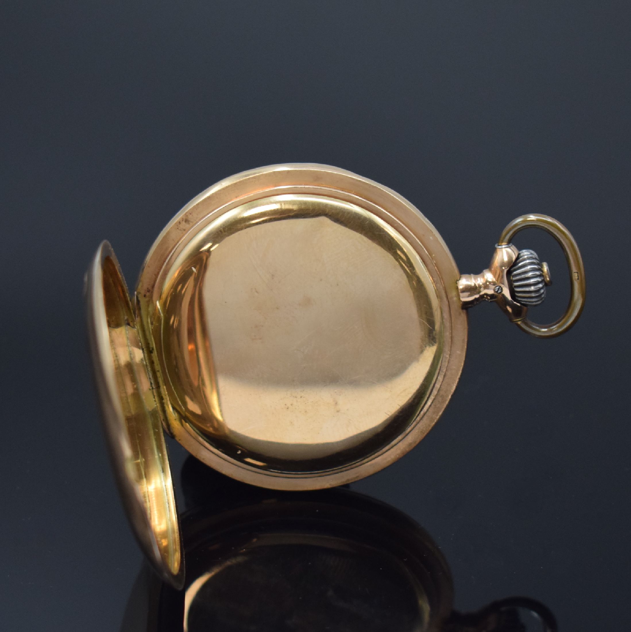 Detail c: IWC Savonette in RG 585/000 mit Kaliber 53, Schweiz um 1907, 3-Deckel Goldgehäuse dell., Emailzifferbl. m. arab. Zahlen riss., gold. Zeiger, verg. ...