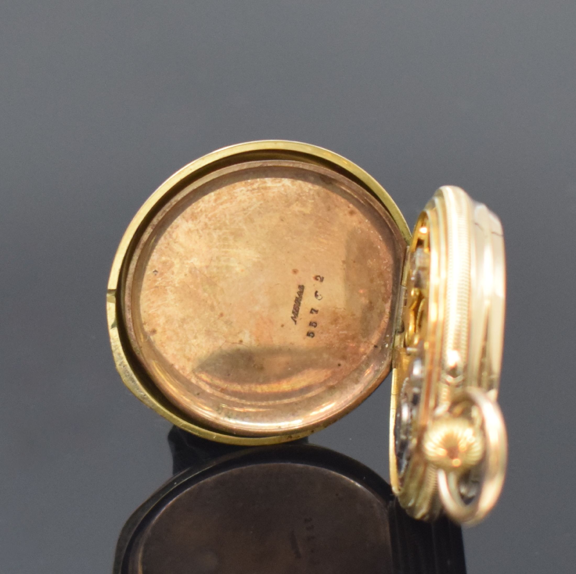 Detail k: 2 Taschenuhren in RG und GG 585/000, Schweiz um 1900, 1.) Herrensavonette m. 2-Deckel Gold, nicht vollständig u. stark besch., D. ca. 53 mm, EZ 4, ...