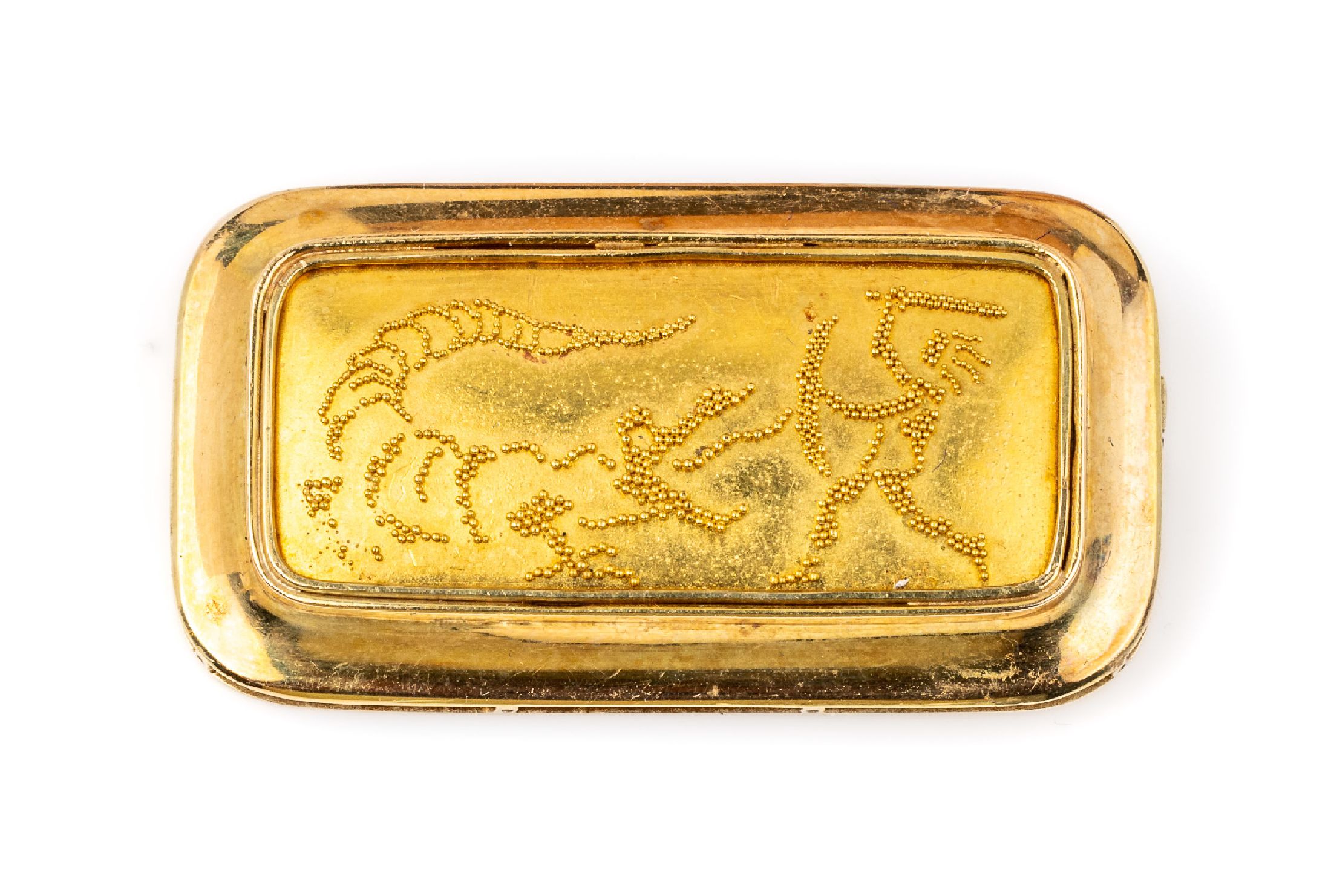 14 kt Gold Brosche mit Granulaten, GG 585/000 gepr., 1950er Jahre, auf gewölbter Platte Darstellung eines Kriegers im Kampf miteinem Krokodil, ...
