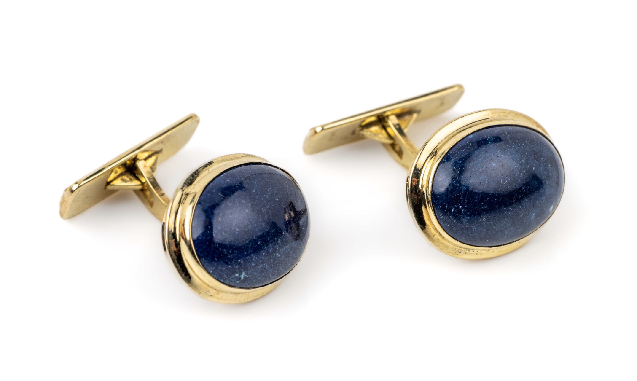 Paar 8 kt Gold Lapislazuli-Manschettenknöpfe, GG 333/000, schlichte Gestaltung, 2 ovale Lapislazuli-Cabochons, ca. 9.2 g