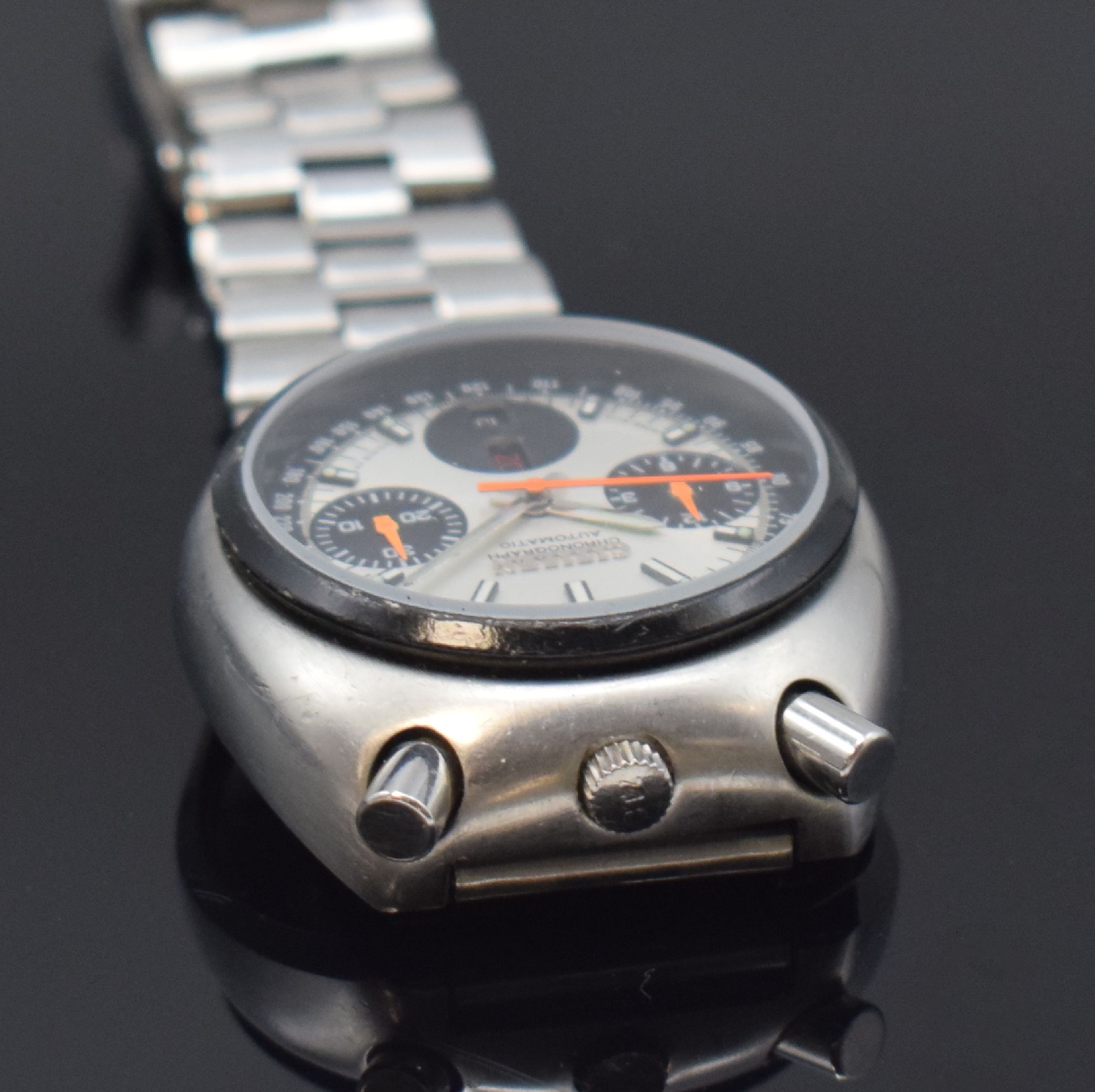 Detail c: CITIZEN Referenz 67-9011 sog. Bull Head- Armbandchronograph in Stahl/Stahlband, Japan um 1975, Automatik, verschr. Geh., schwarze Lünette, Drücker ...
