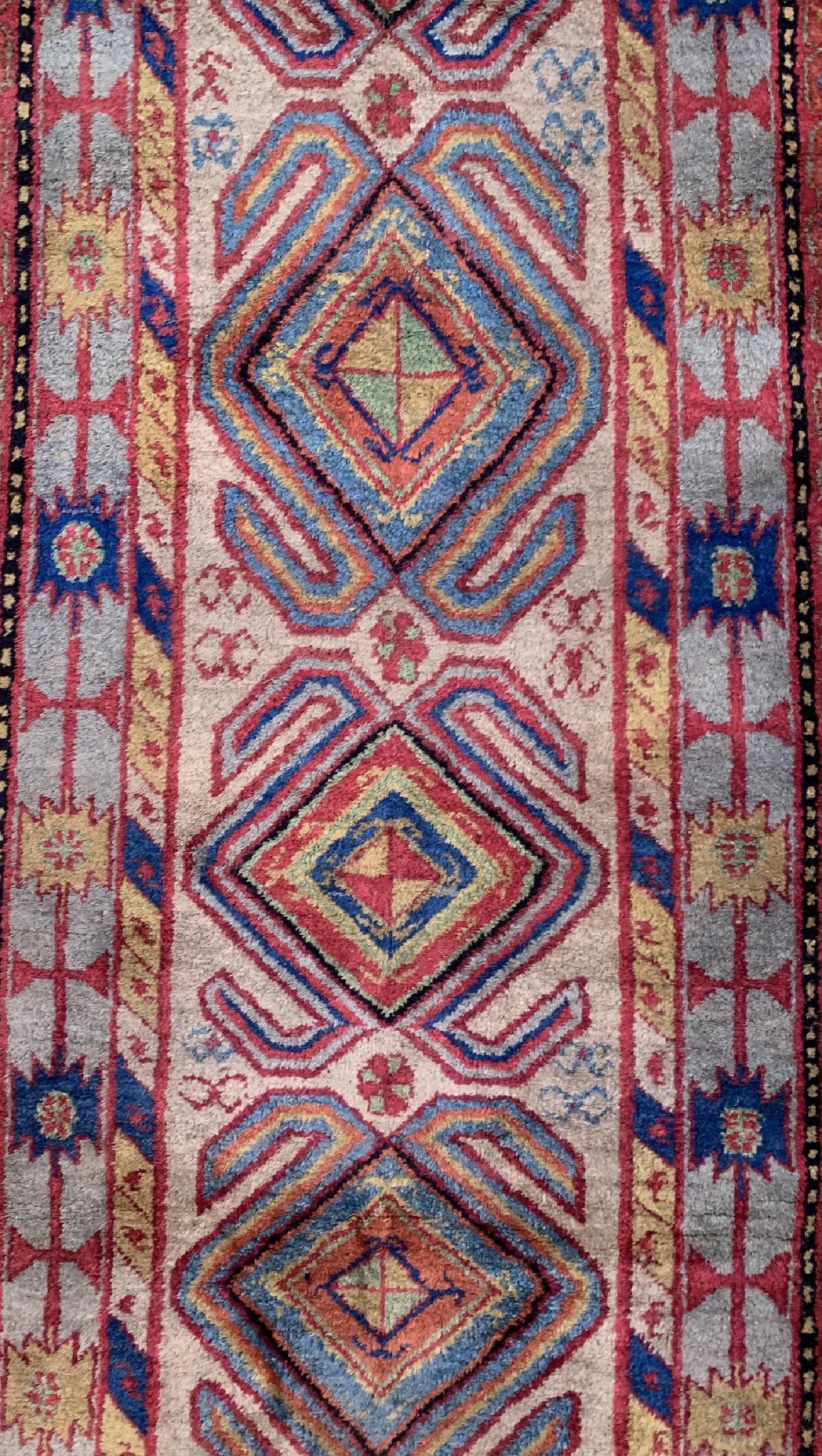 Detail a: Turkestan alt, ca. 50 Jahre, Wolle auf Baumwolle, ca. 475 x 73 cm, EHZ: 2
