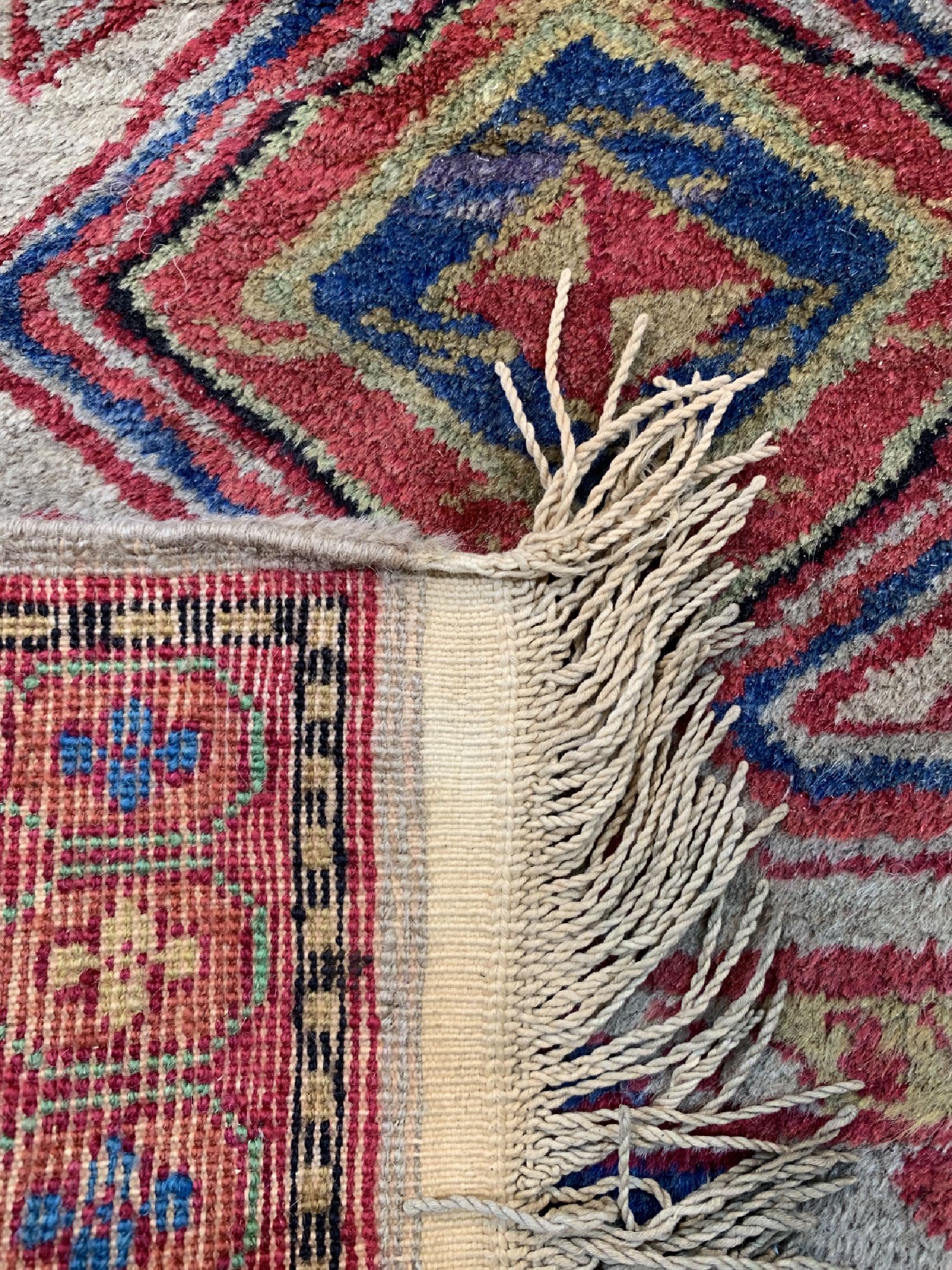 Detail c: Turkestan alt, ca. 50 Jahre, Wolle auf Baumwolle, ca. 475 x 73 cm, EHZ: 2