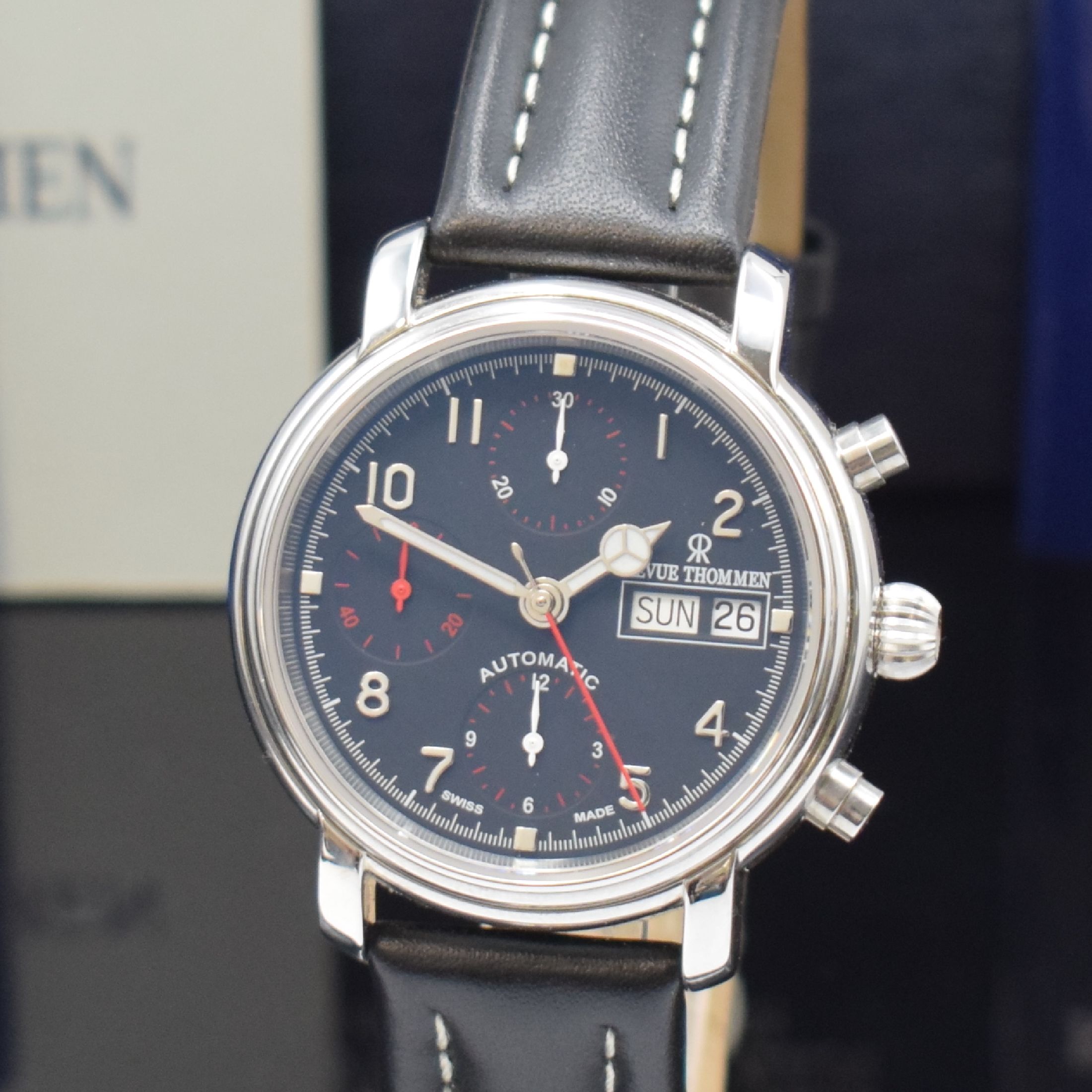 Detail a: REVUE THOMMEN Herrenarmbanduhr mit Chronograph, Schweiz um 2006, Automatik, beids. vergl. Edelstahlgeh., Boden aufgedr., orig. Lederband m. orig. ...