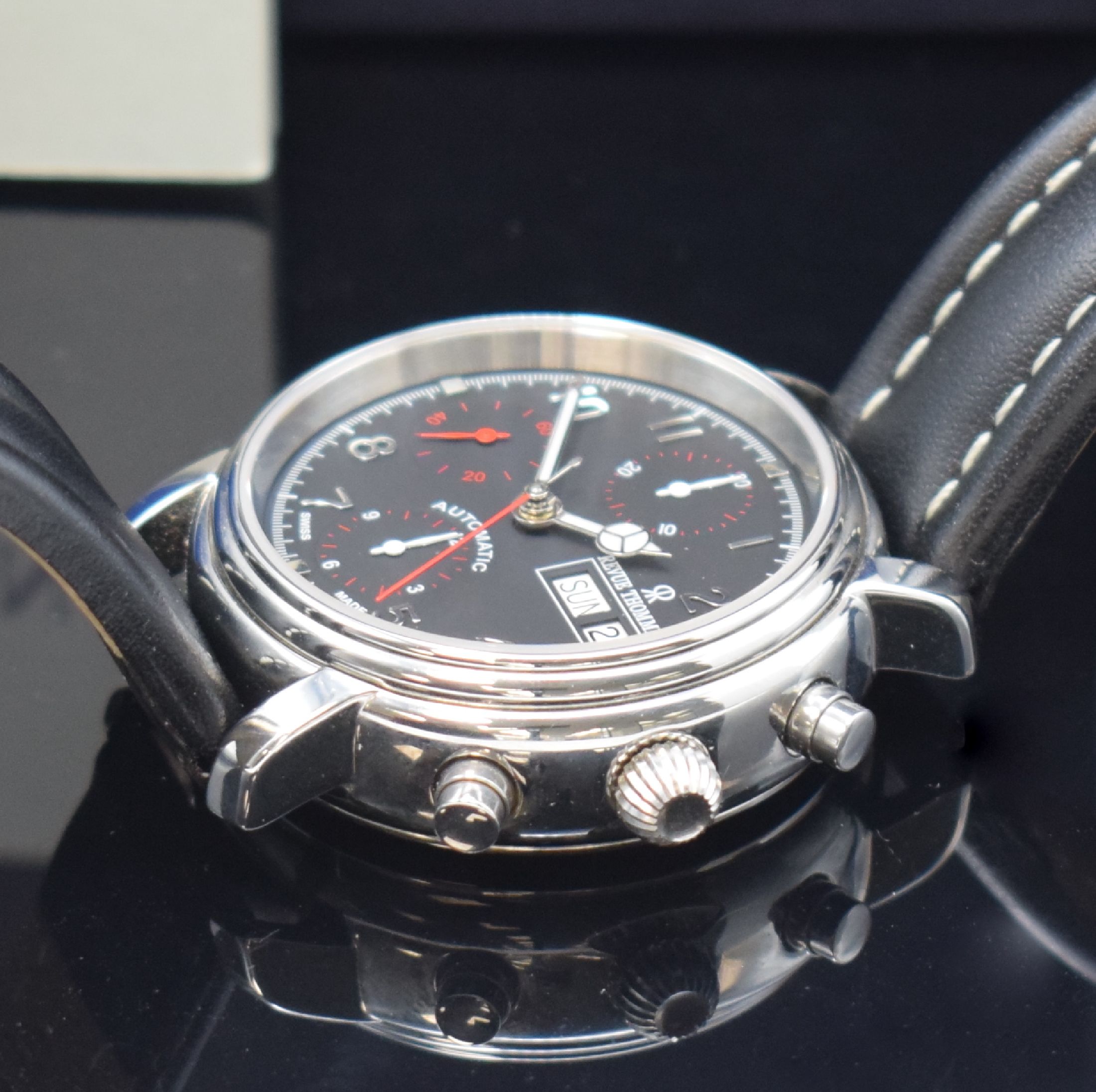 Detail c: REVUE THOMMEN Herrenarmbanduhr mit Chronograph, Schweiz um 2006, Automatik, beids. vergl. Edelstahlgeh., Boden aufgedr., orig. Lederband m. orig. ...