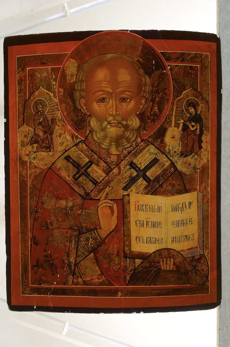 Detail k: Große Ikone, Russland, 19. Jh., Heiliger Nikolaus, Eitempera/Holz, bemalt, gewölbt, Altersschäden, ca., 43 x 34 cm, ältere Restaurierung