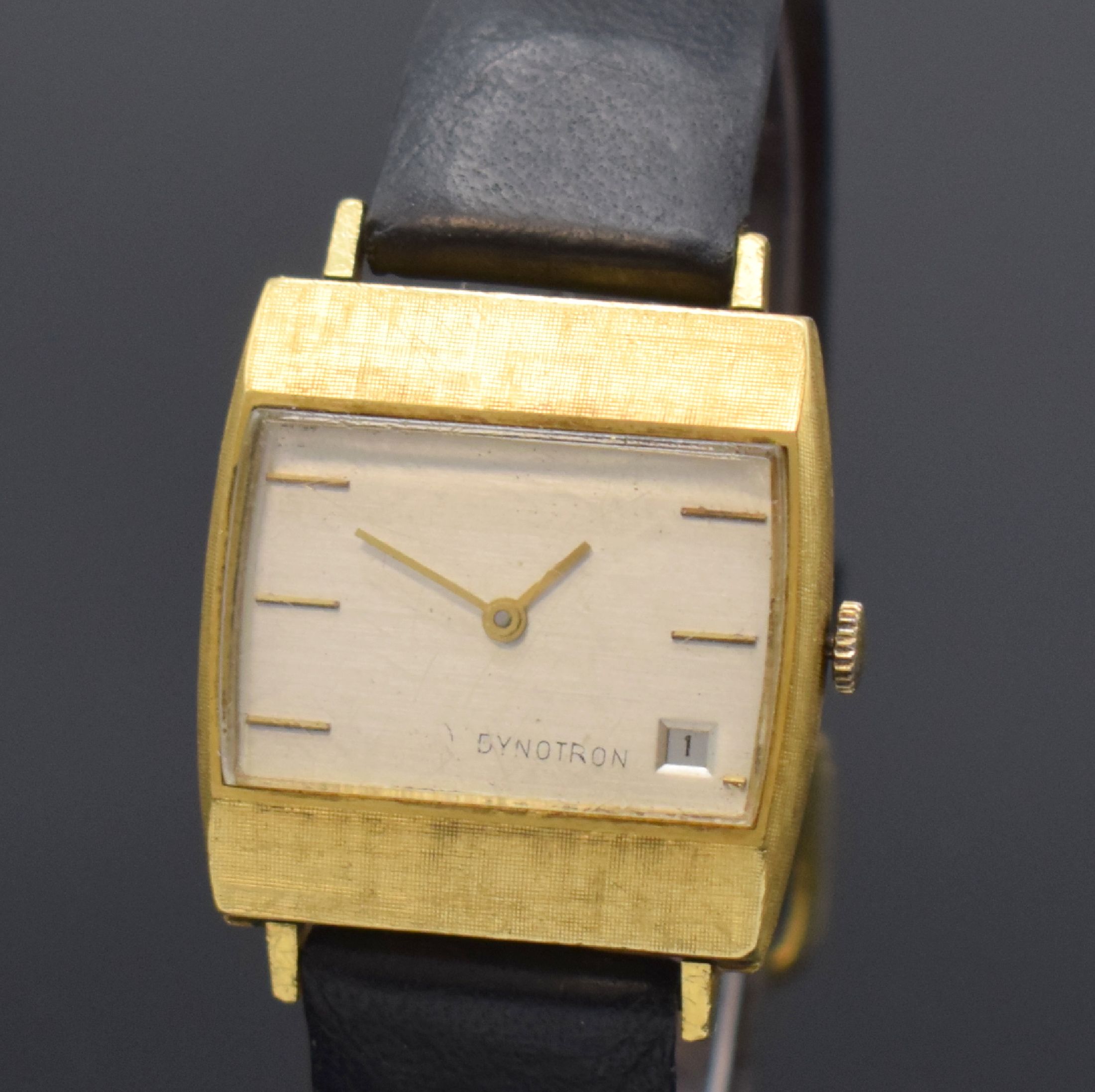 Detail a: DYNOTRON Armbanduhr in GG 750/000, Schweiz um 1970, quarz, dell. Boden aufgedr., silb. Zifferbl. m. gold. Std.-Ind., gold. Zeiger, Datum, Kal. ESA ...