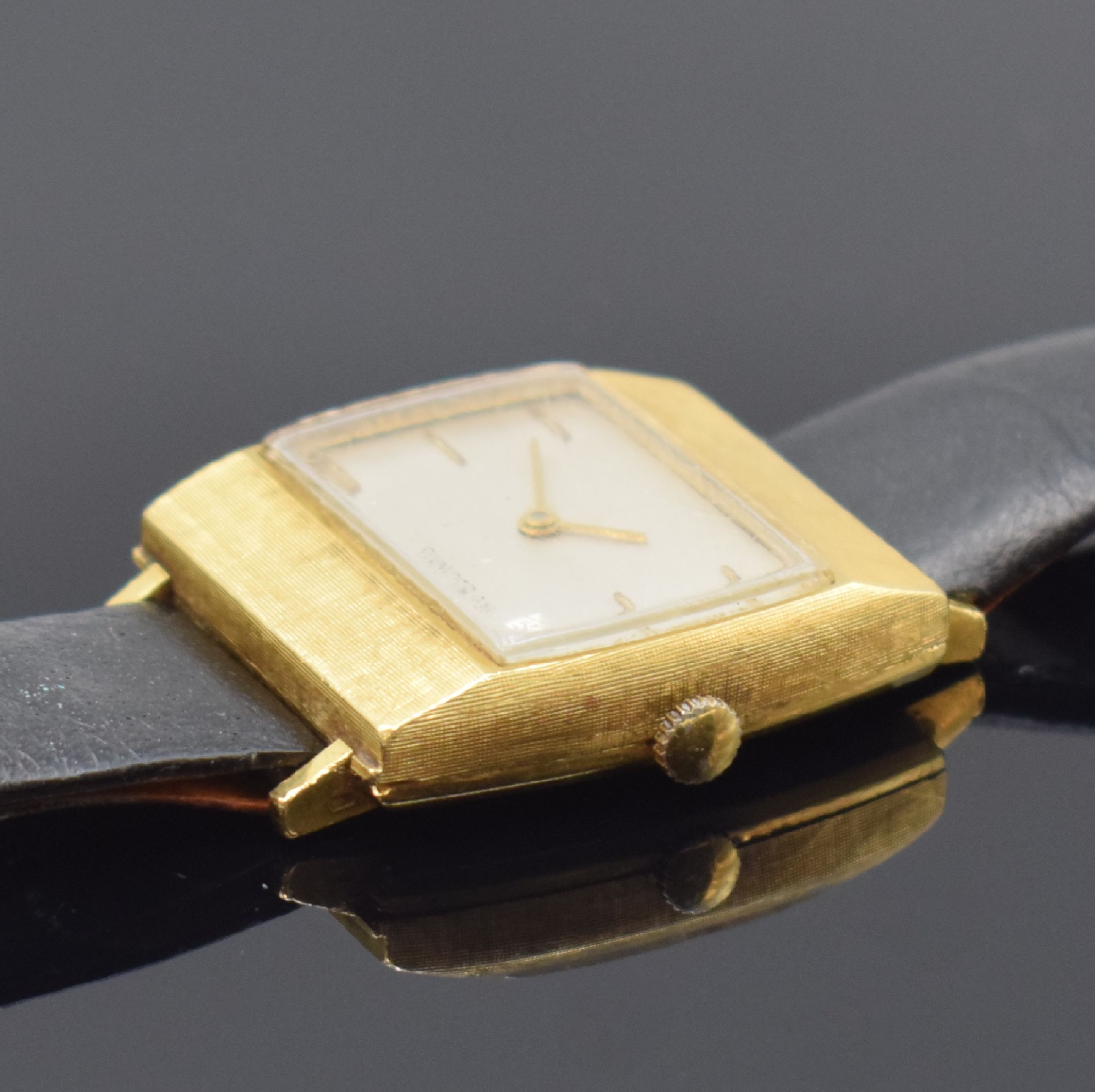 Detail b: DYNOTRON Armbanduhr in GG 750/000, Schweiz um 1970, quarz, dell. Boden aufgedr., silb. Zifferbl. m. gold. Std.-Ind., gold. Zeiger, Datum, Kal. ESA ...