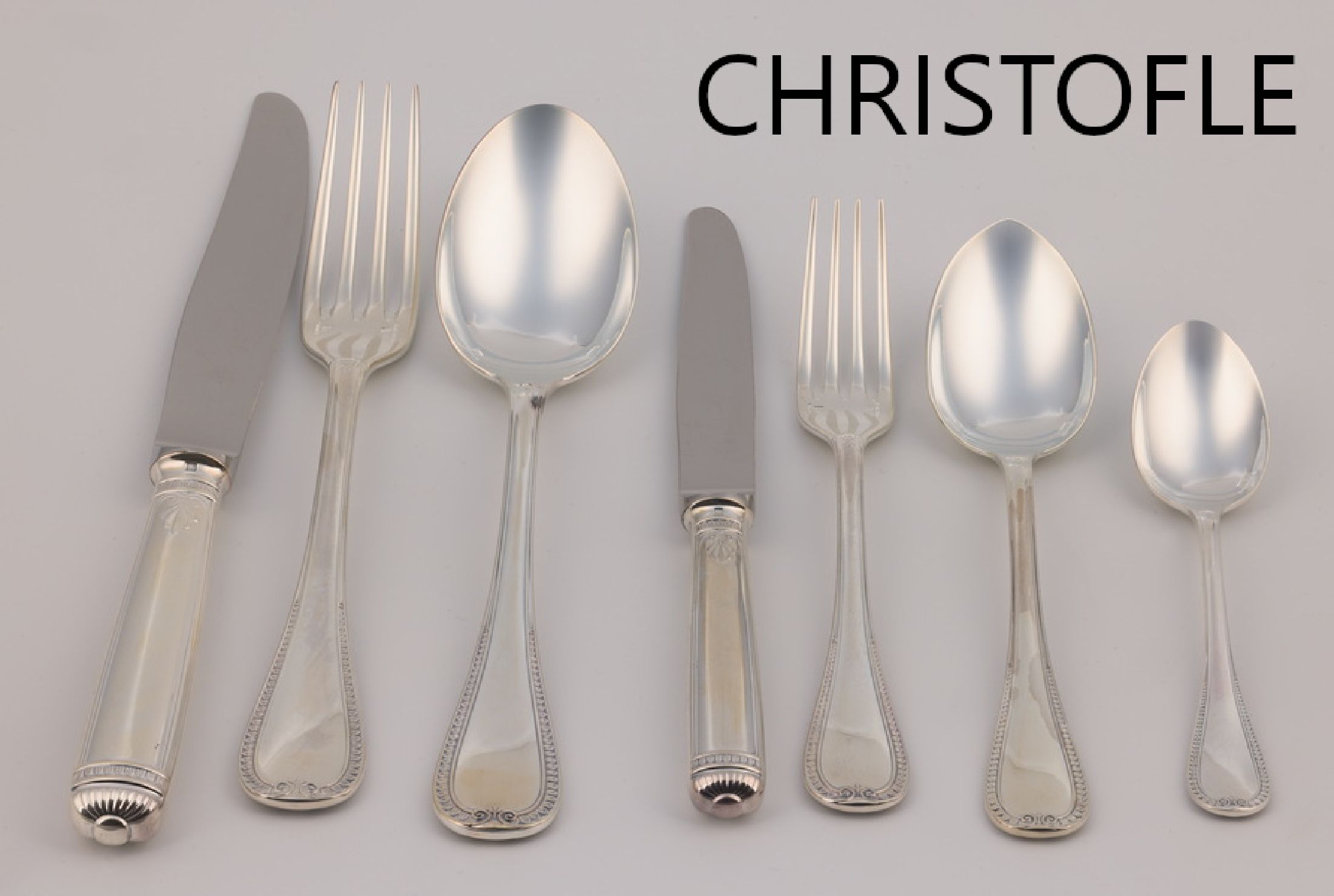 42 teiliges CHRISTOFLE Besteck, Malmaison, versilbert, best. aus: 6 Menuemesser, 6 Menue-gabeln, 6 Menuelöffel, 6 Dessertlöffel, 6 Dessertgabeln, ...