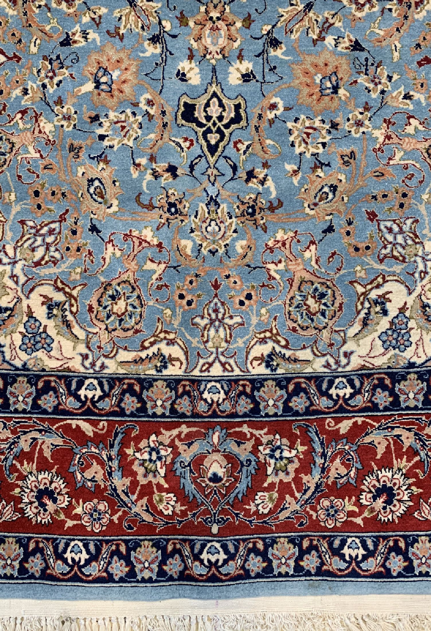 Detail b: Esfahan fein, Persien, ca. 50 Jahre, Korkwolle auf Seide, ca. 159 x 100 cm, EHZ: 2