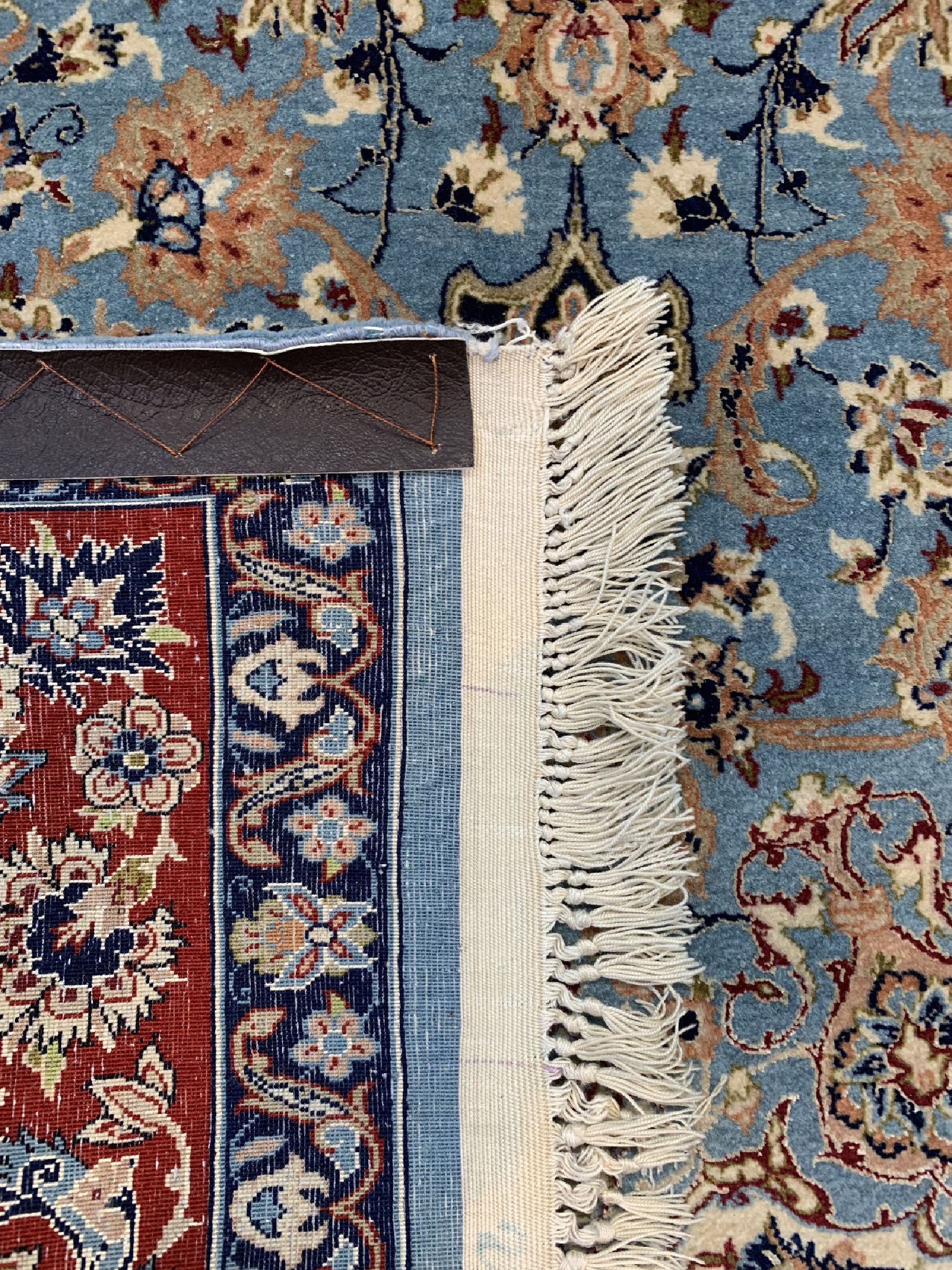 Detail d: Esfahan fein, Persien, ca. 50 Jahre, Korkwolle auf Seide, ca. 159 x 100 cm, EHZ: 2
