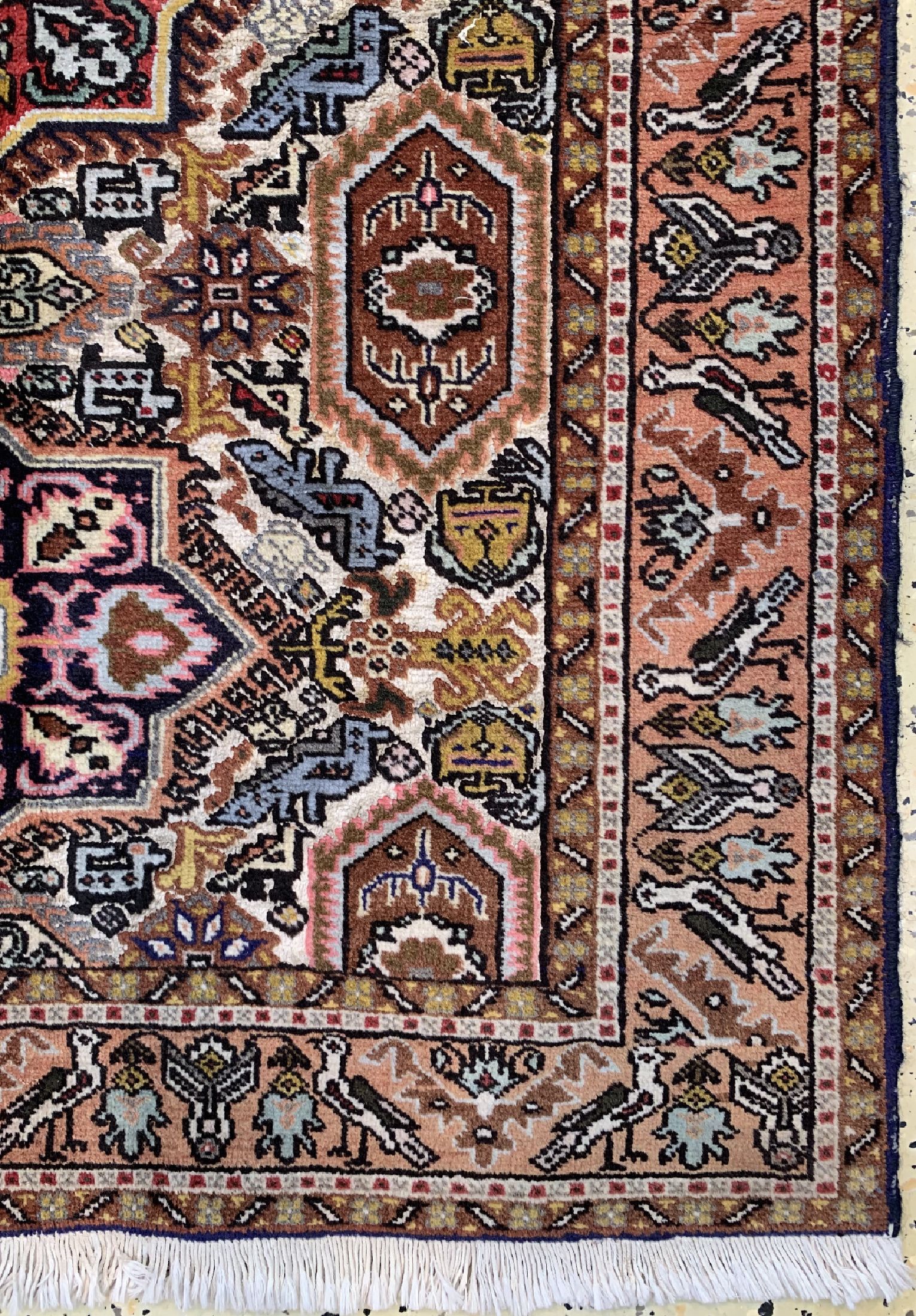 Detail a: Ardebil"Seidengrund", Persien, ca. 50 Jahre, Wolle mit Seide, ca. 149 x 103 cm, EHZ:2