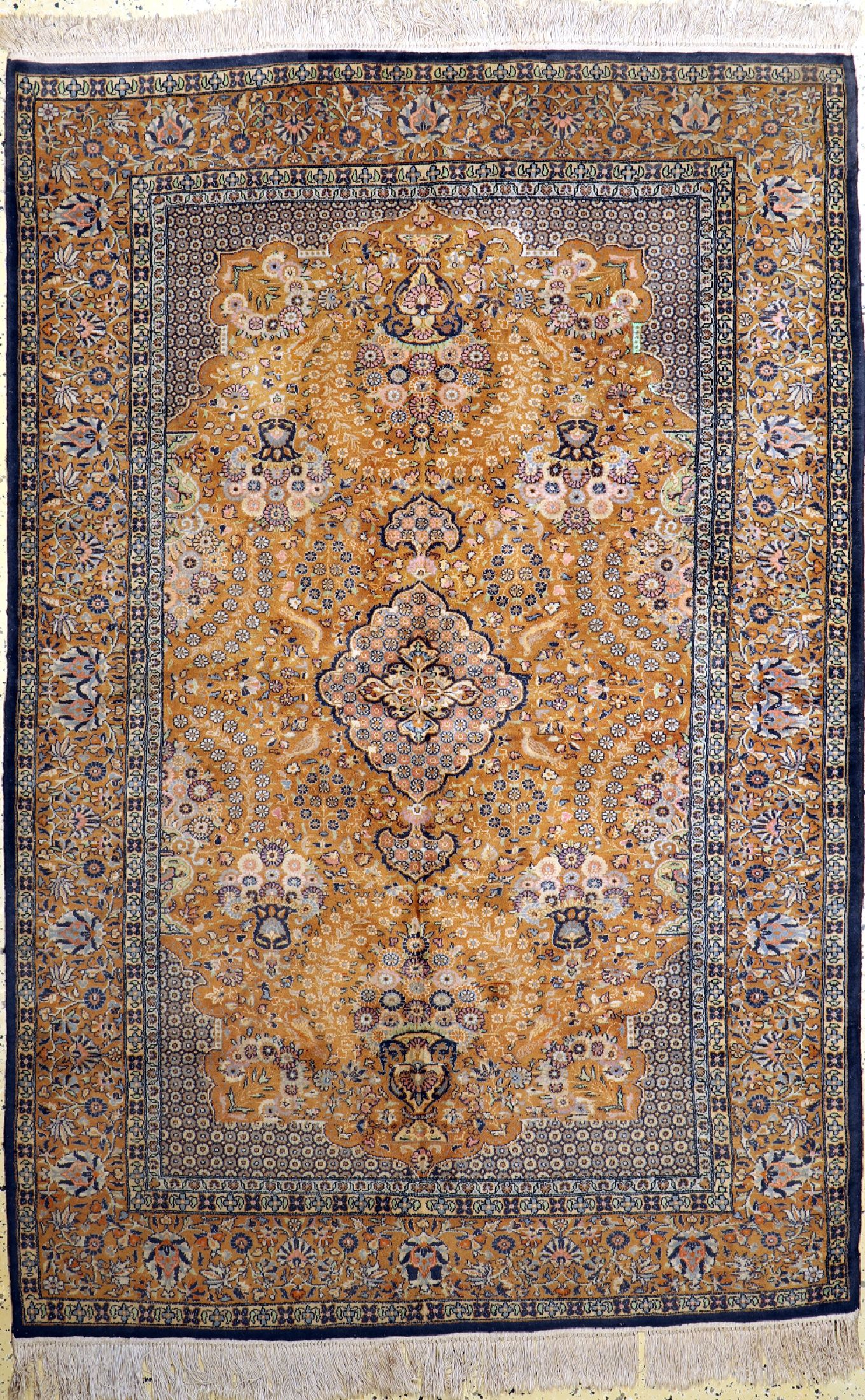 Lahor, Pakistan, ca. 50 Jahre, Wolle auf Baumwolle, ca. 214 x 145 cm, EHZ: 2