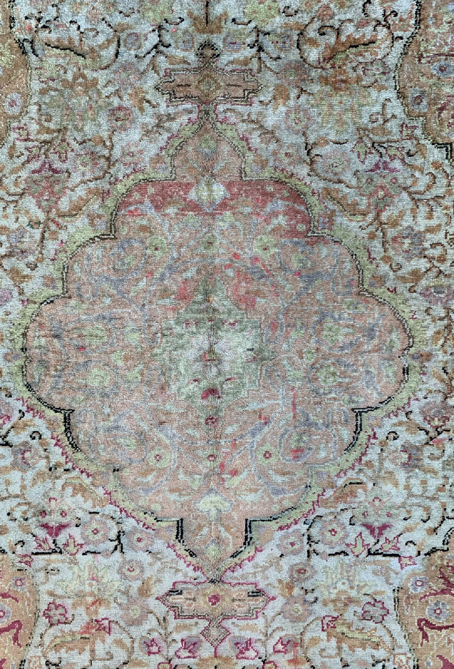 Detail c: Kayseri, Türkei, ca. 50 Jahre, merzerisierte Baumwolle, ca. 185 x 120 cm, EHZ: 2, reinigungsbedürftig