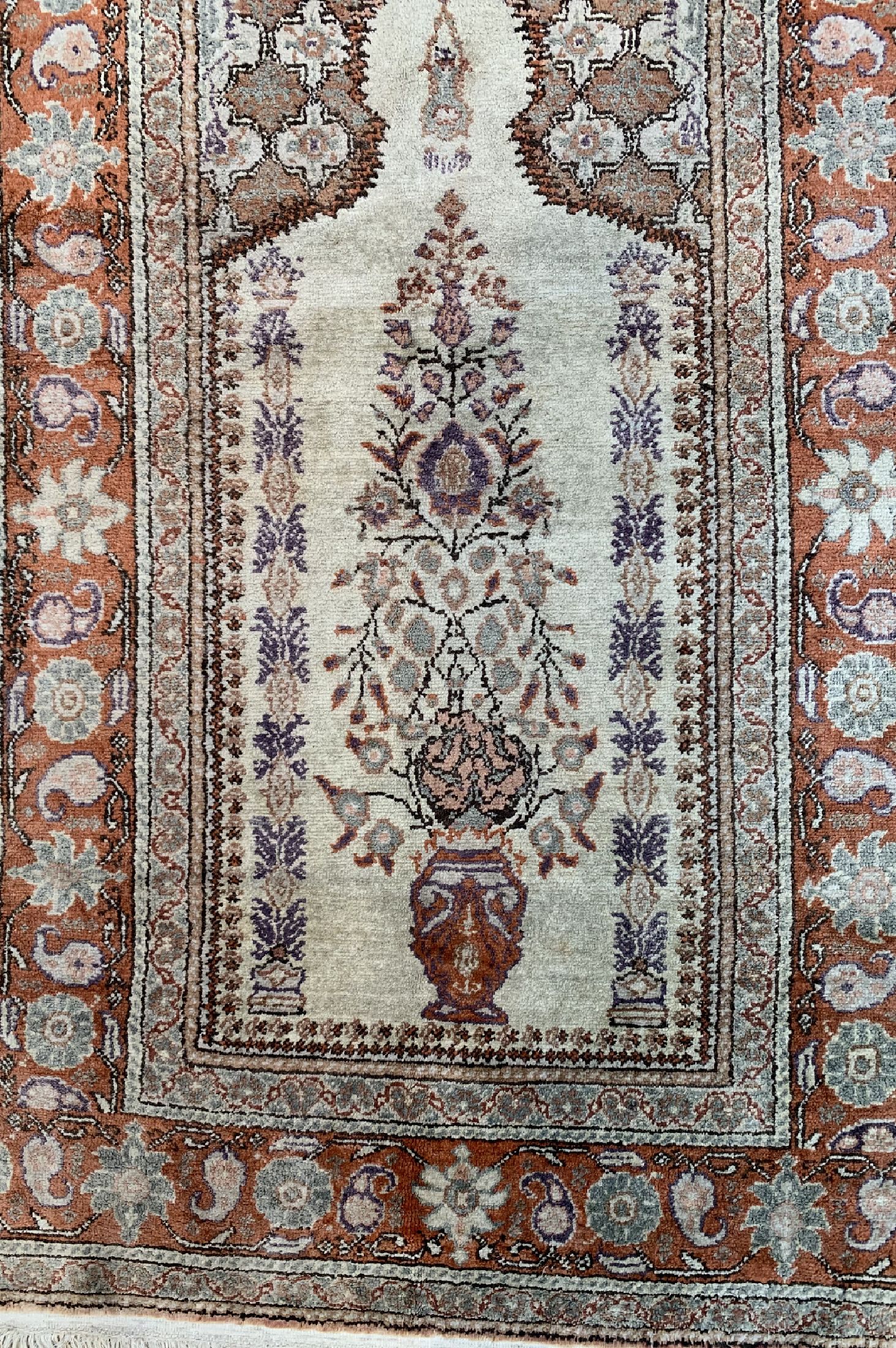Detail a: Lot aus 2 Kayseri, Türkei, ca. 50 Jahre, merzerisierte Baumwolle, ca. 140 x 90 cm, EHZ:2, reinigungsbedürftig
