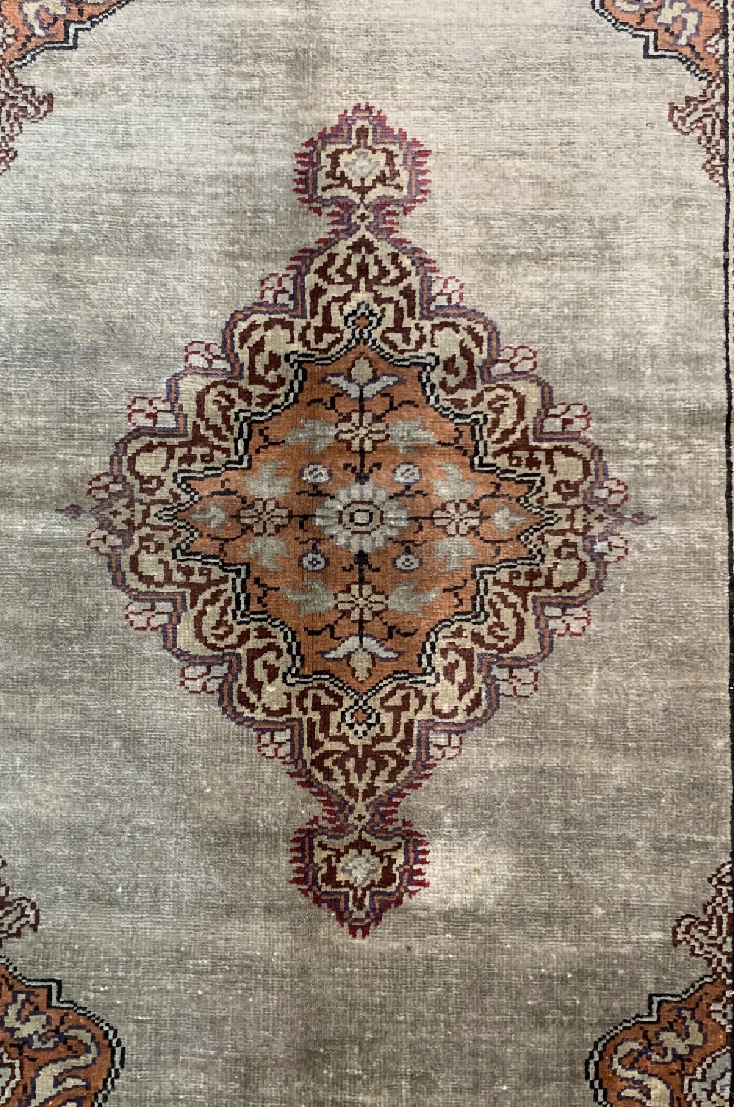Detail e: Lot aus 2 Kayseri, Türkei, ca. 50 Jahre, merzerisierte Baumwolle, ca. 140 x 90 cm, EHZ:2, reinigungsbedürftig