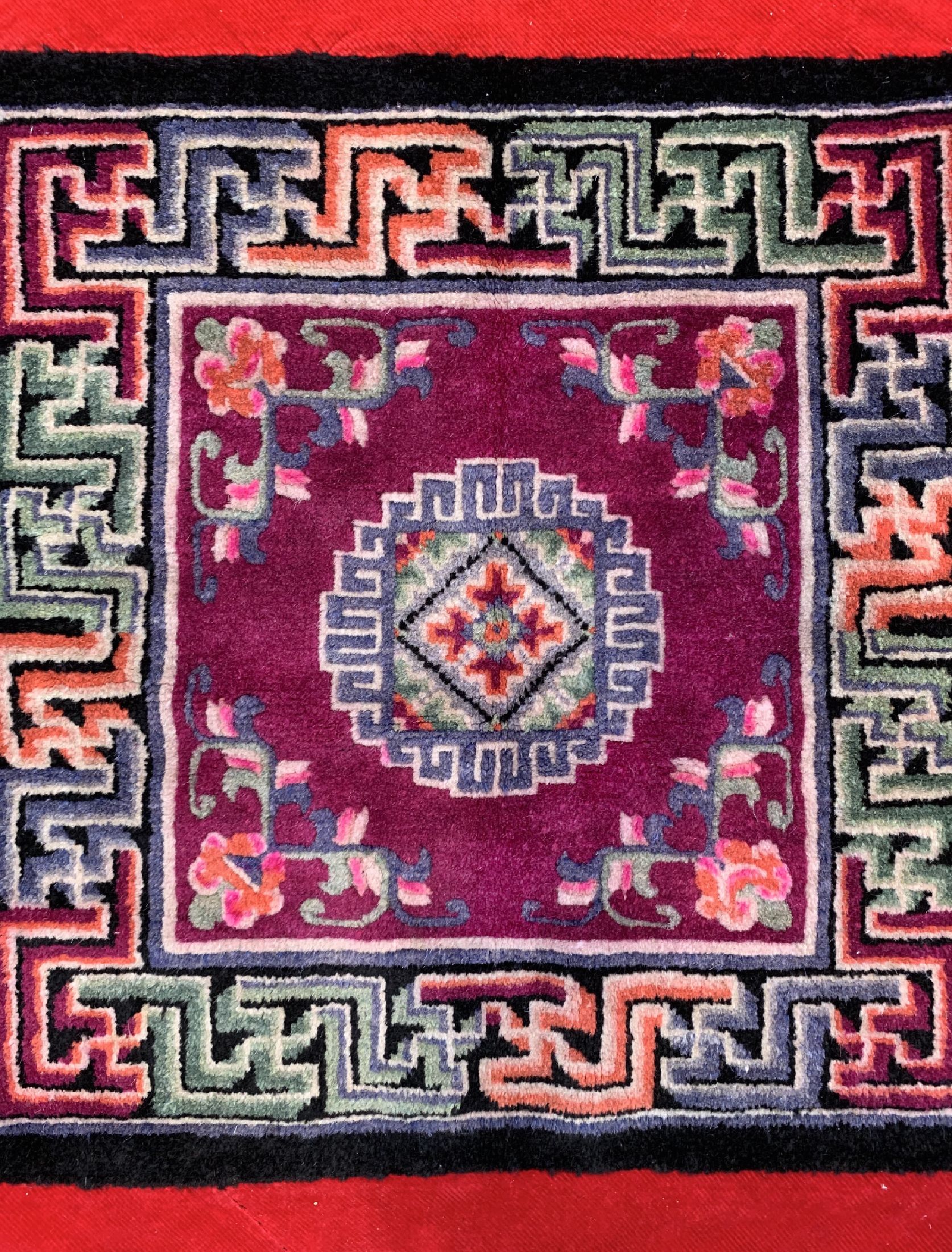 Detail a: Konvolut 2 Sitzbankteppiche, China, um 1940/50, Wolle auf Baumwolle, ca. 82 x 80 cm, EHZ: 2
