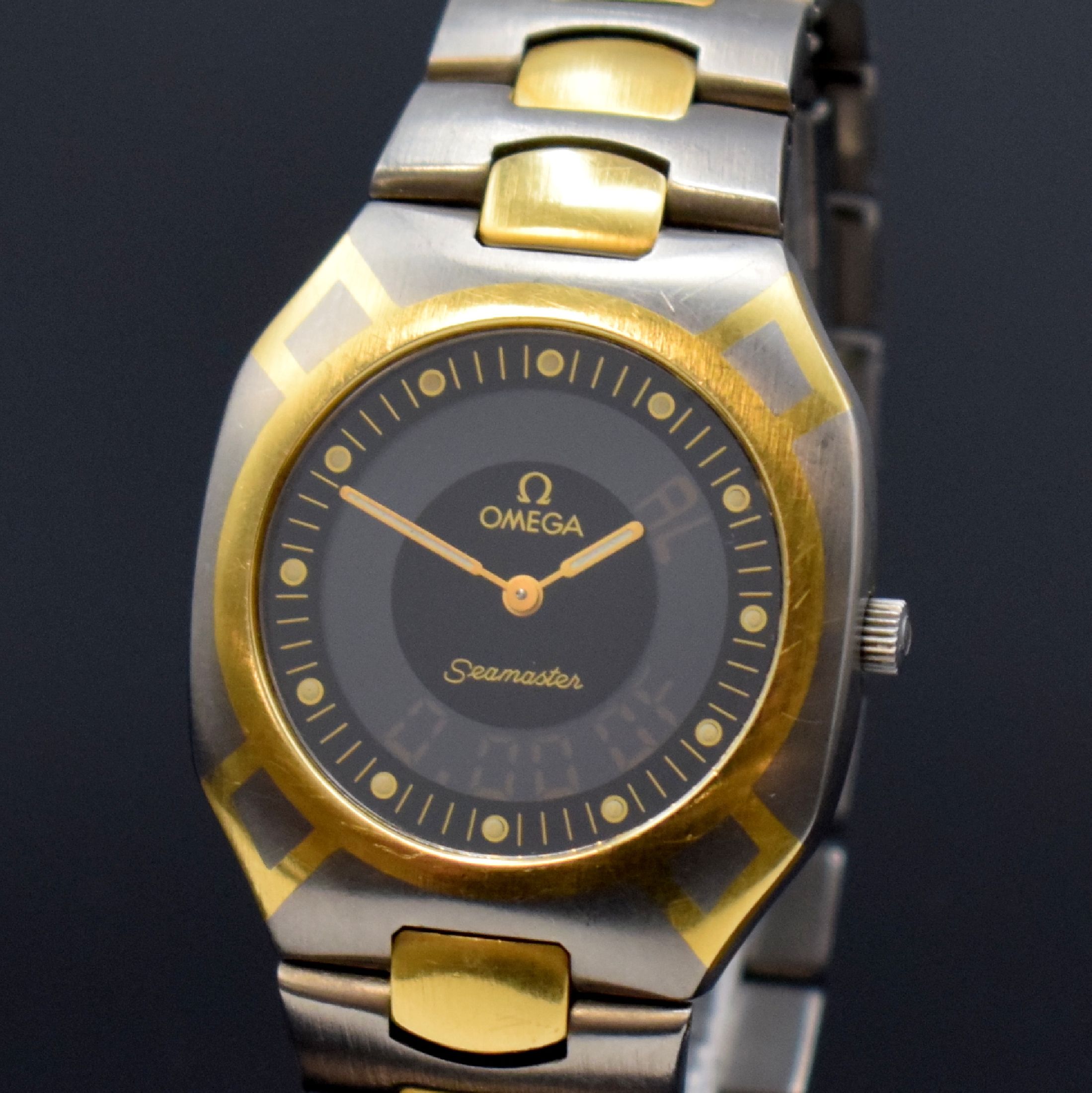Detail b: OMEGA Seamaster Polaris Herrenarmbanduhr mit Multifunktionsanzeige, Schweiz um 1990, quarz mit Digital- u. analoger Anzeige, Titangeh. teils m. Gold ...