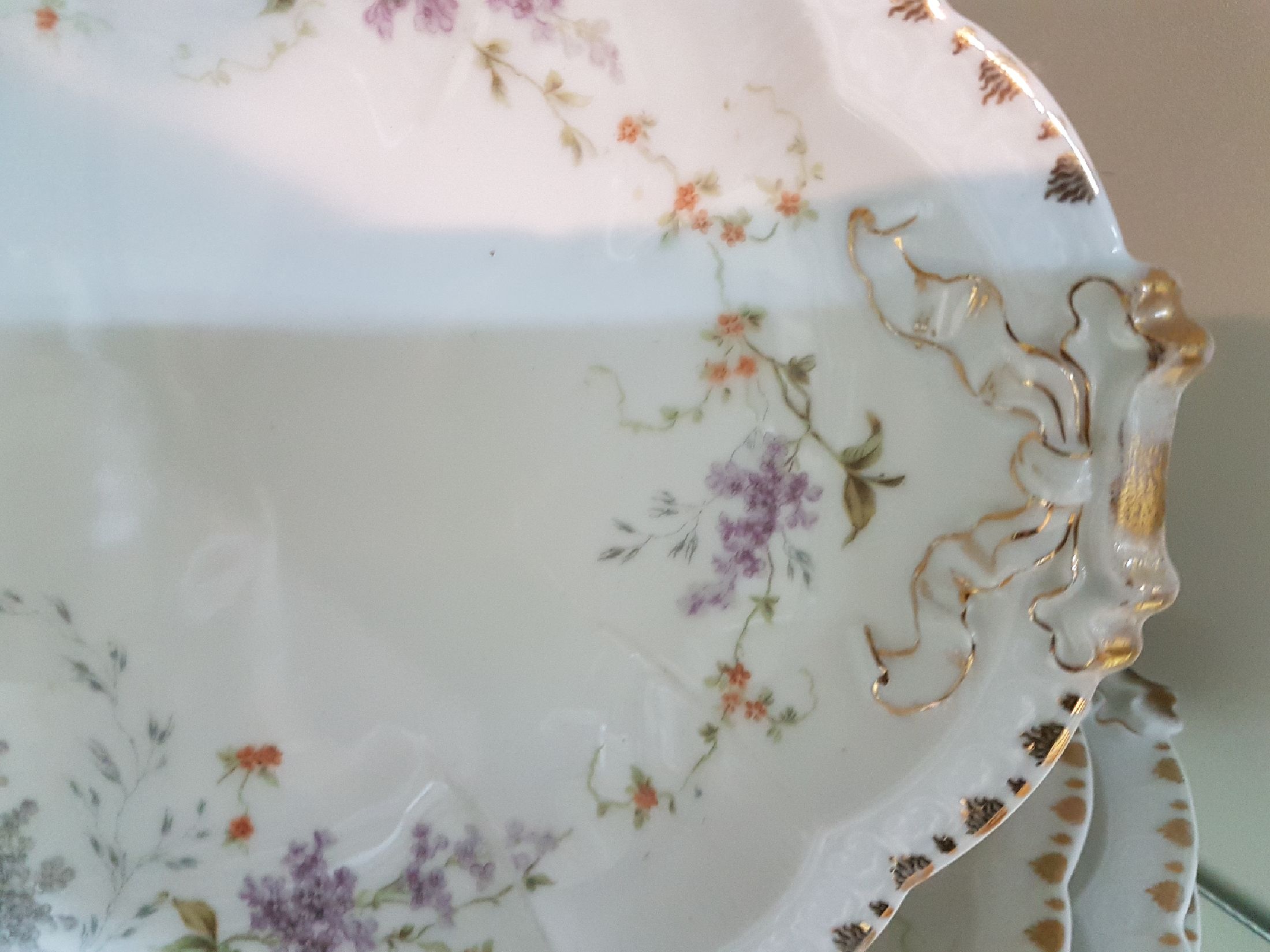 Detail c: Umfangreiches Service, Rosenthal, Jugendstil, 20er Jahre, fast komplett für 18 Personen, Modell Carmen, 18 Menueteller, 18 Suppenteller, 17 ...