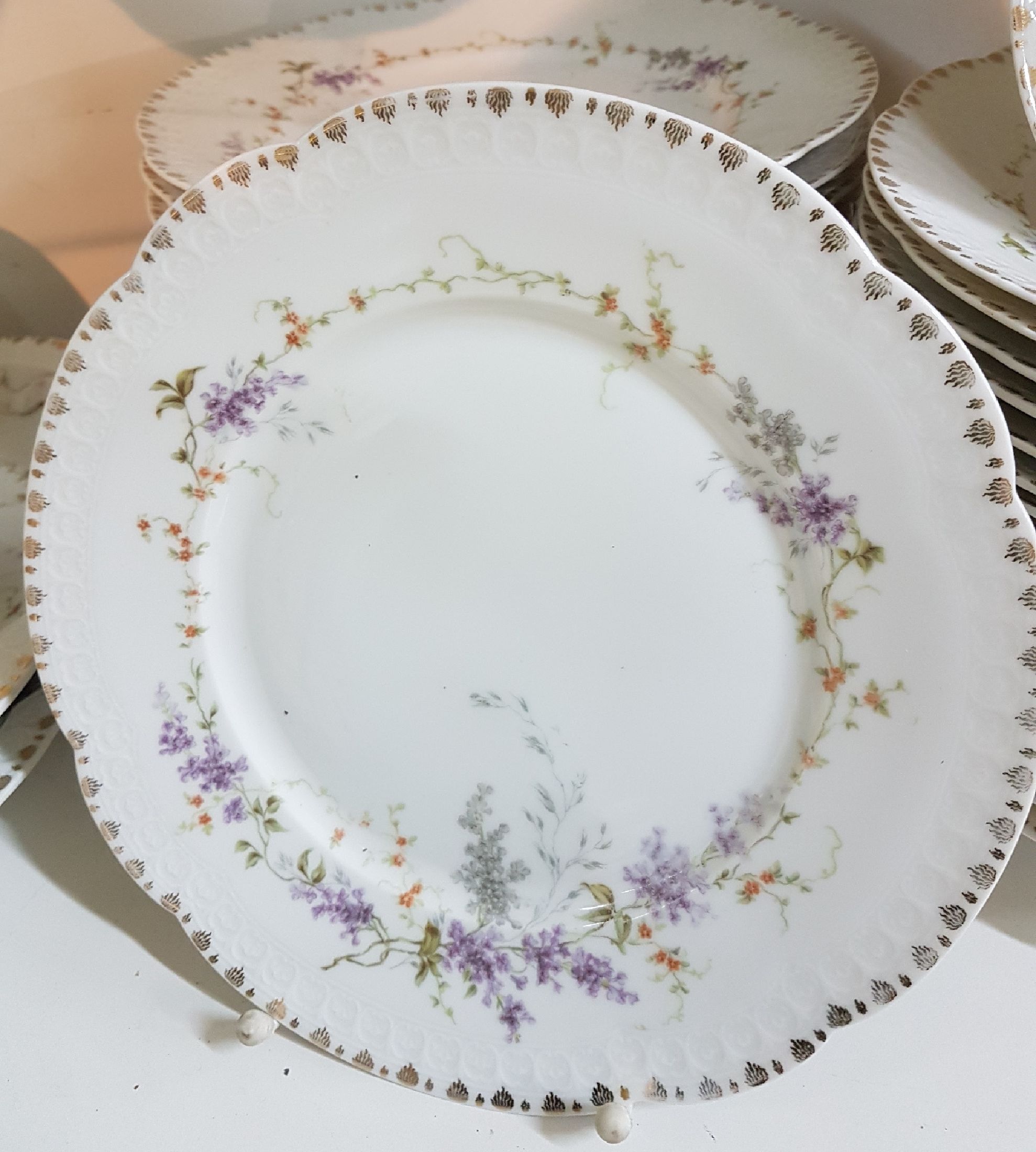 Detail i: Umfangreiches Service, Rosenthal, Jugendstil, 20er Jahre, fast komplett für 18 Personen, Modell Carmen, 18 Menueteller, 18 Suppenteller, 17 ...