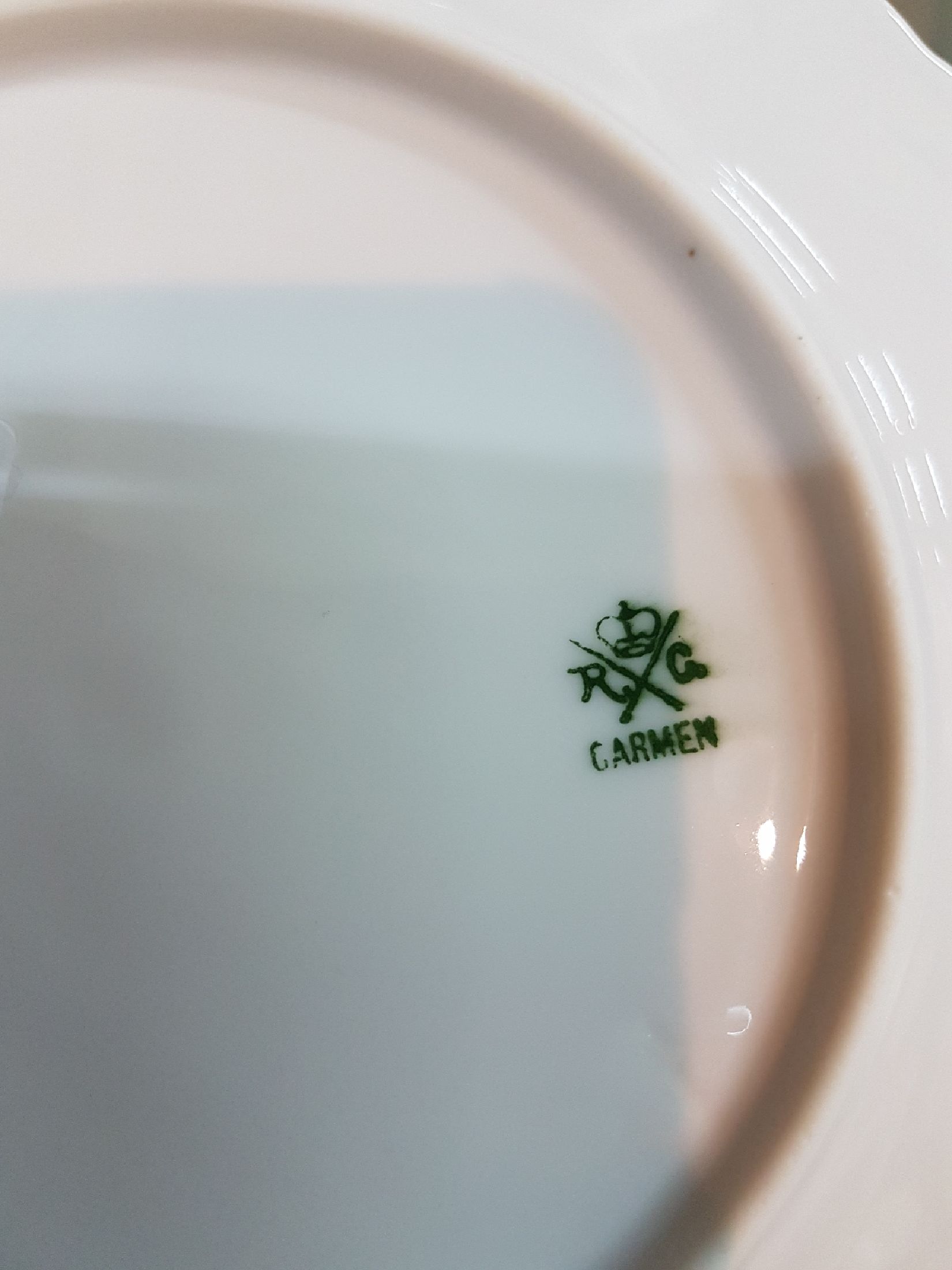Detail k: Umfangreiches Service, Rosenthal, Jugendstil, 20er Jahre, fast komplett für 18 Personen, Modell Carmen, 18 Menueteller, 18 Suppenteller, 17 ...