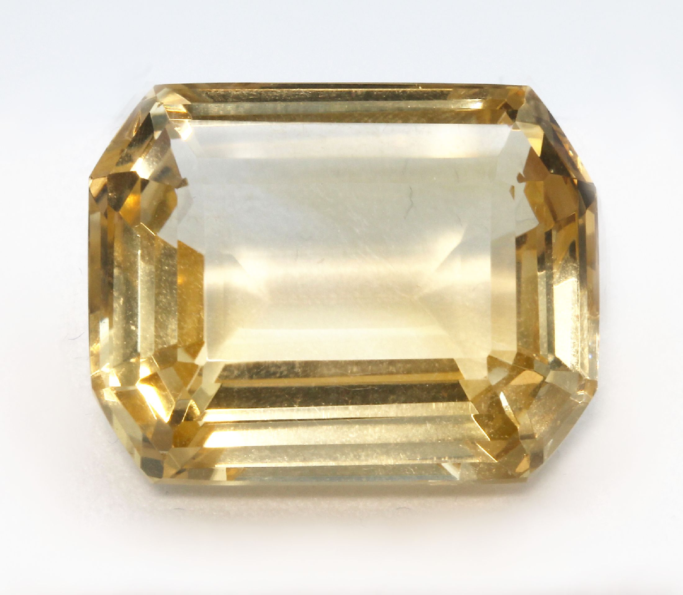 Loser Citrin, ca. 76.40 ct, oktogonaler Treppenschliff, ca. 29.43 x 23.44 mm
