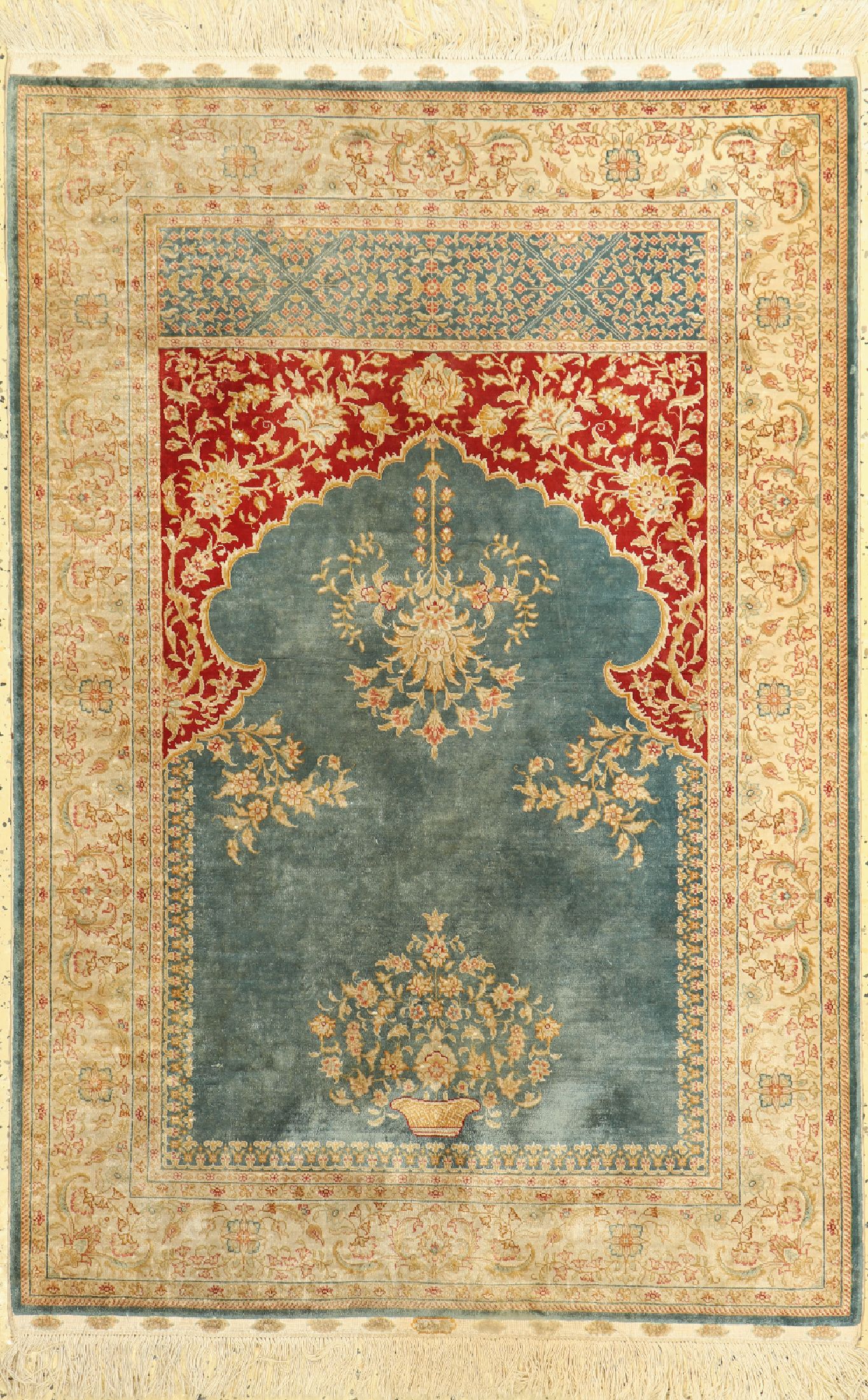 Istanbul Seide, Türkei, ca. 30 Jahre, reineNaturseide, ca. 140 x 95 cm, EHZ: 2