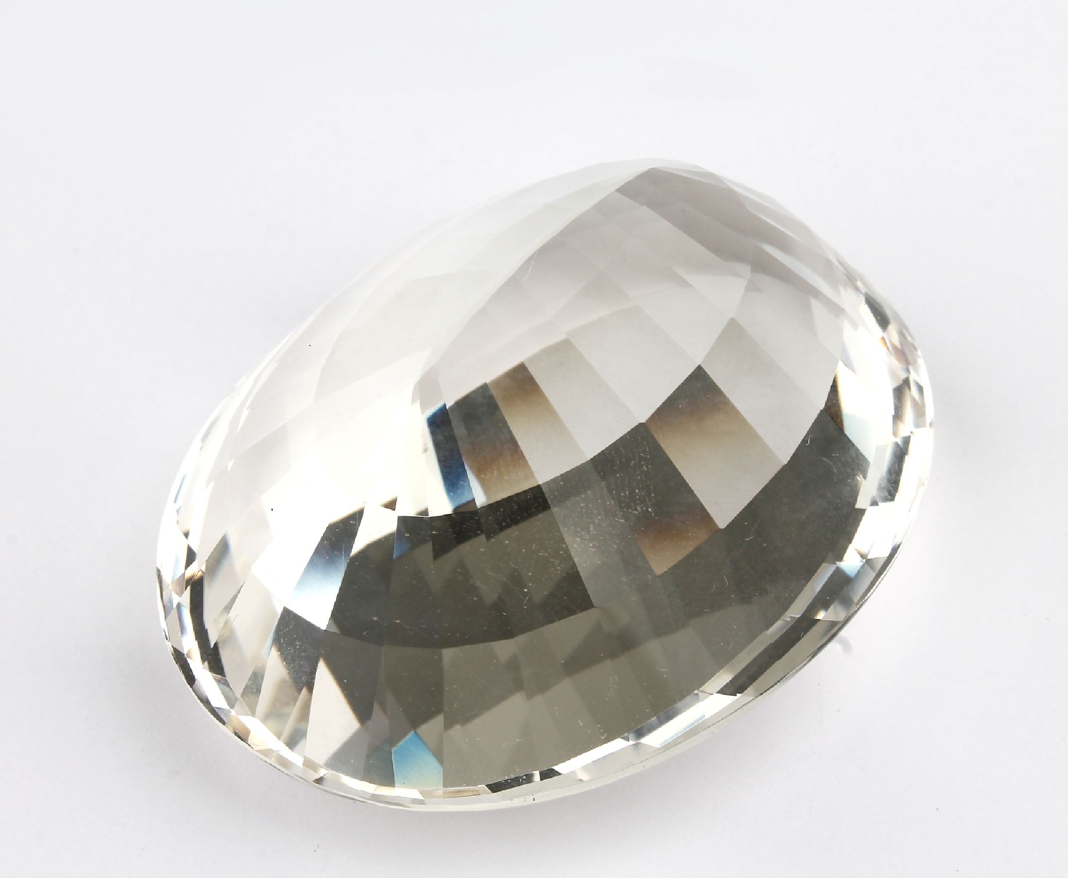 Detail a: Bergkristall, Treppenschliff oval, feinste Qualität und Reinheit, Sammlerobjekt, ca. 110.6 g, ca. 553 ct, ca. 63 x 50 mm, Unikat, Handarbeit, ...