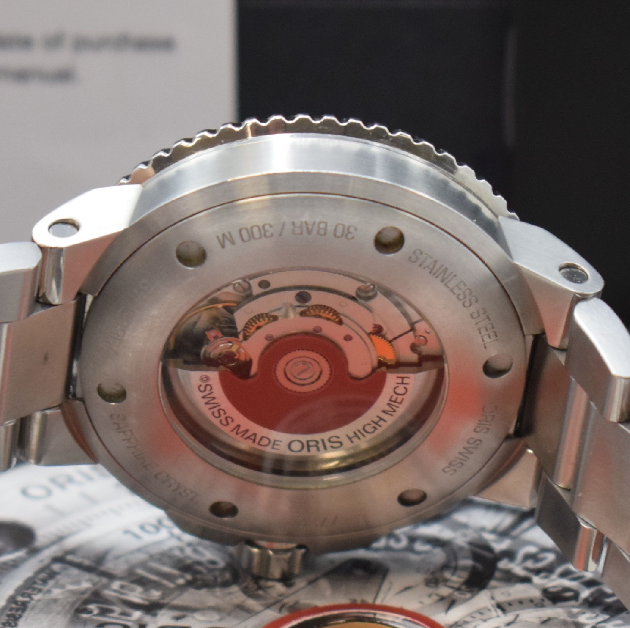 Detail e: ORIS Aquis Herrenarmbanduhr in Edelstahl Referenz 0173377304157, Schweiz um 2018, Automatik, beids. vergl. Geh. inkl. Gliederband mit Faltschl., ...
