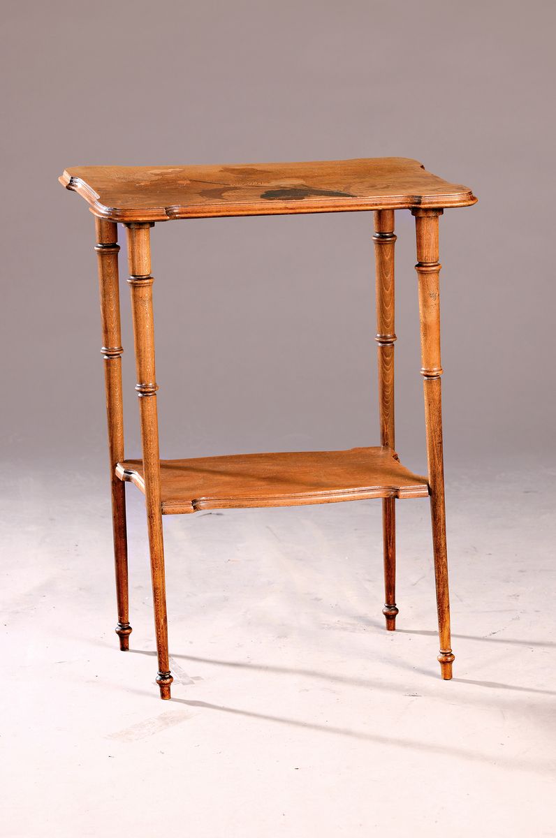 Beistelltisch, Emile Gallé, um 1900, Platte mit Rüsterfurnier, Mahagoni, Nussbaum, Obsthölzern u.a. eingelegt, z.T. Buche und Nussbaum massiv, ...