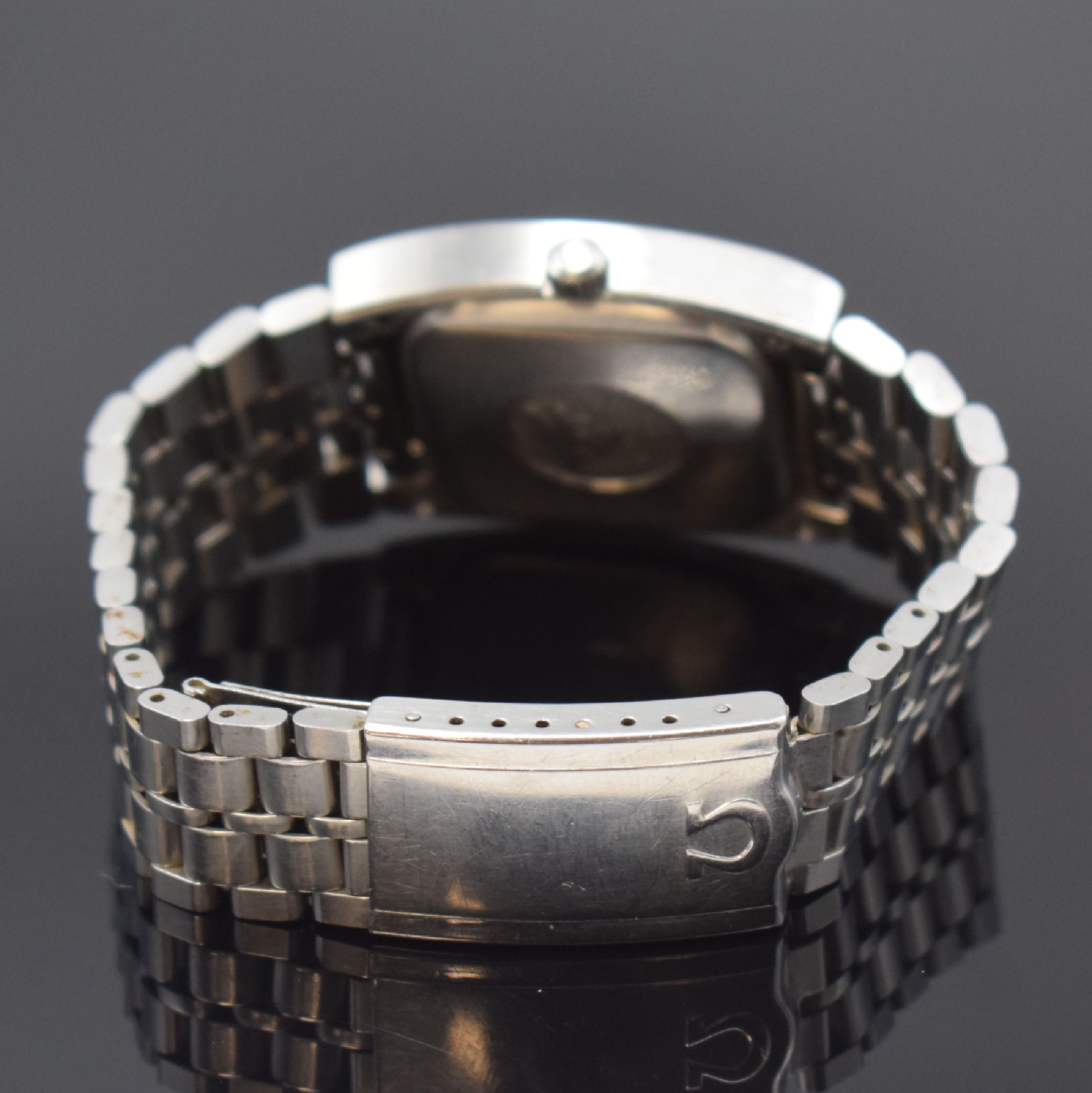 Detail c: OMEGA Constellation Herrenarmbanduhr in Chronometerqualität Referenz 168.0058, Schweiz um 1972, Automatik, 2-teil. Monocoque-Geh. in Stahl 4-fach ...