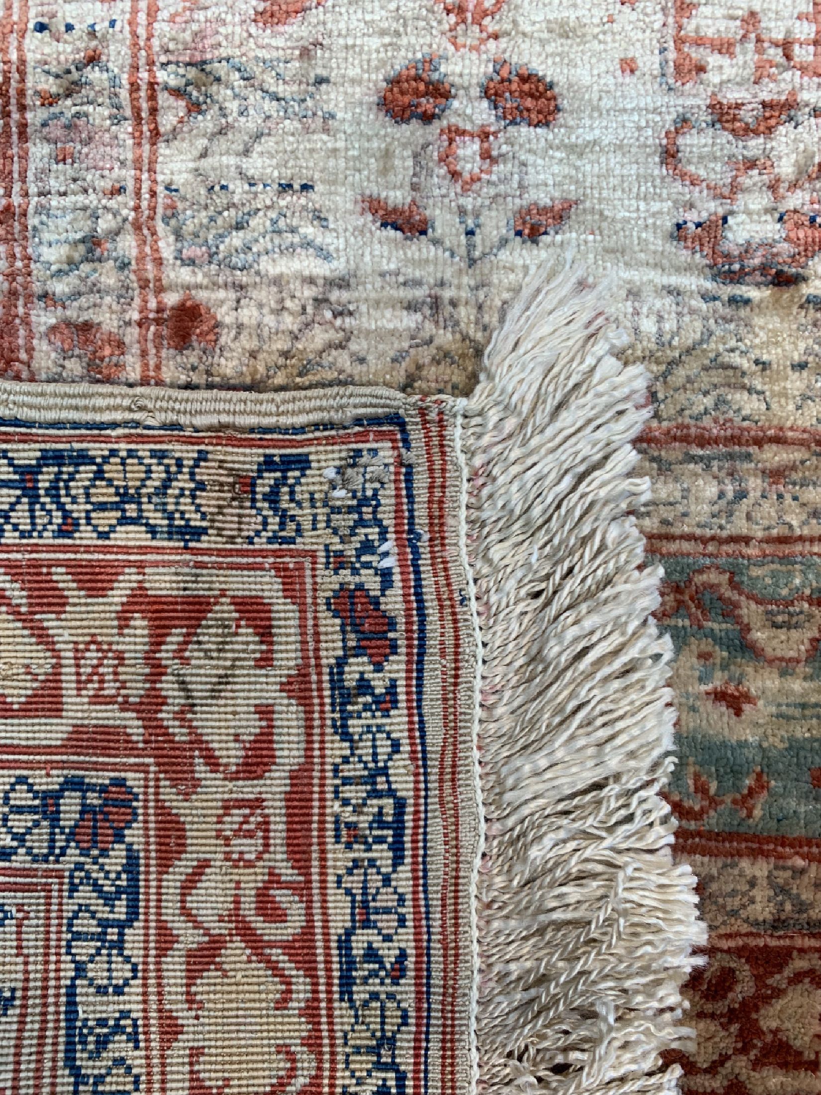 Detail d: Täbriz Seide antik, Persien, 19.Jhd, reine Naturseide, ca. 175 x 125 cm, EHZ: 2-3